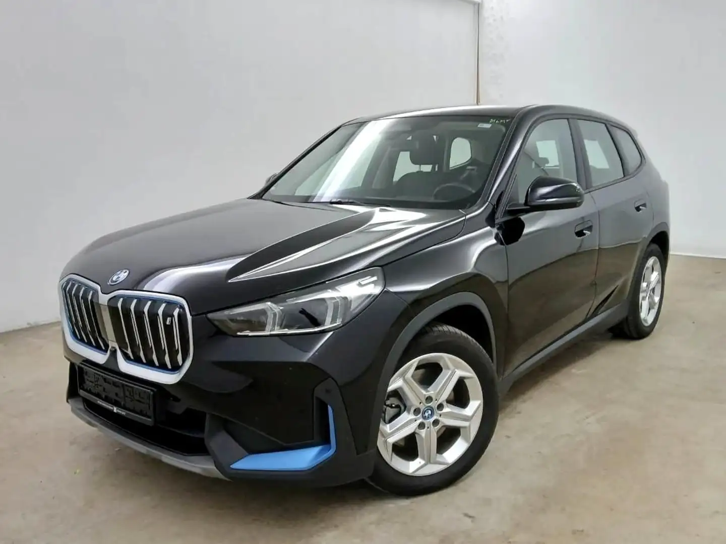 BMW iX1 xDrive 30 HeadUp 360°Kam LiveCockpitProf. Noir - 1
