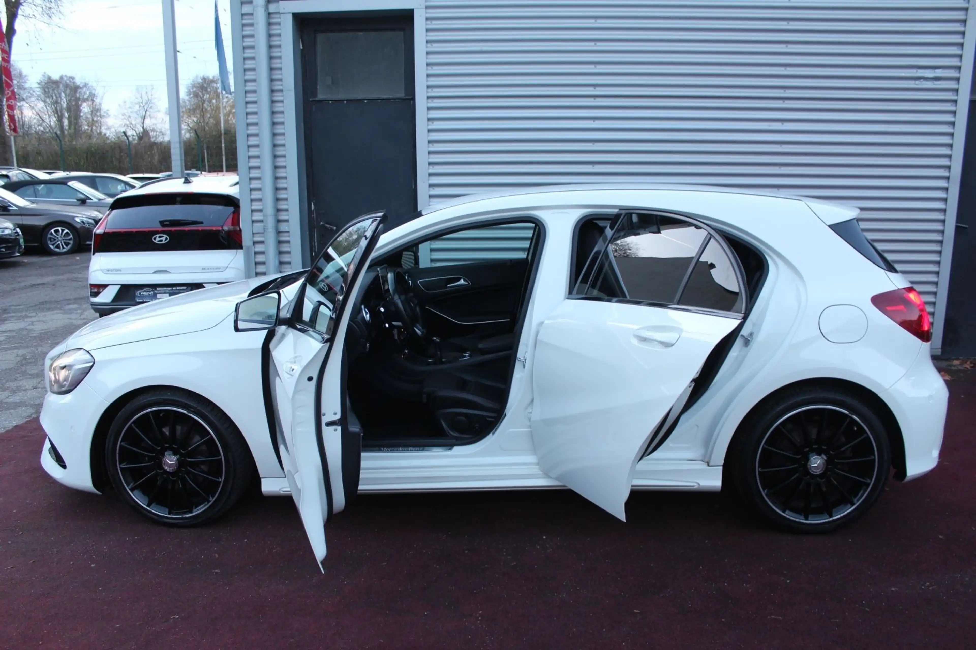 Mercedes-Benz A 200 EXCLUSIV PAKET AMG-LINE NIGHT LEDER NAVI — photo 8