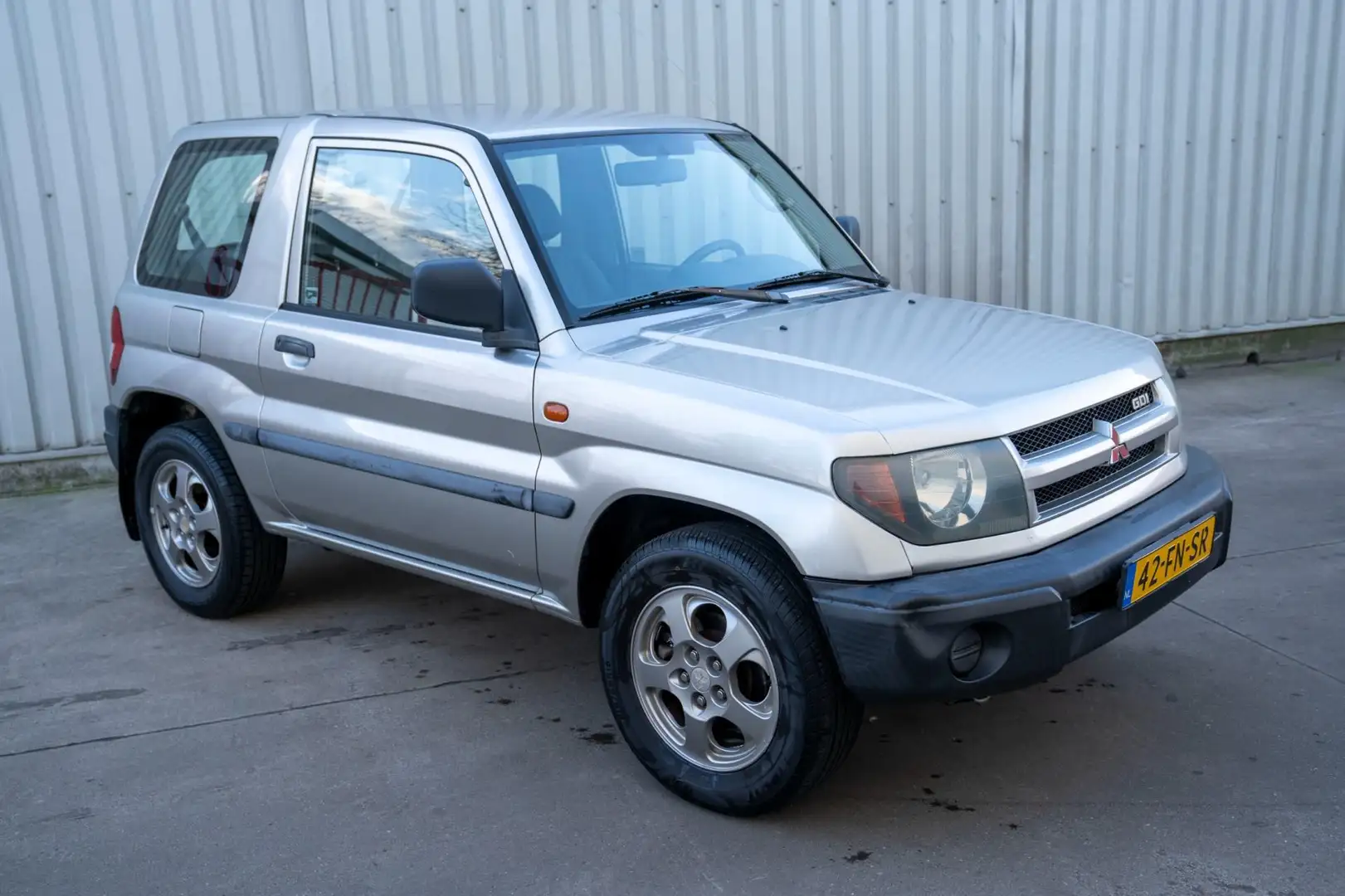 Mitsubishi Pajero Pinin 1.8 GDI Venice Grijs - 2