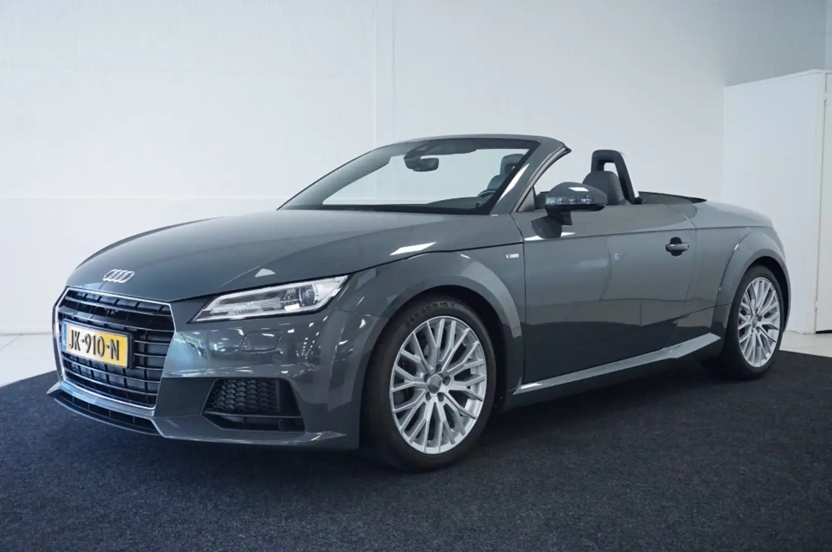 Audi TT 2.0 TFSI S-Line roadster Virtual alcantara Gris - 1