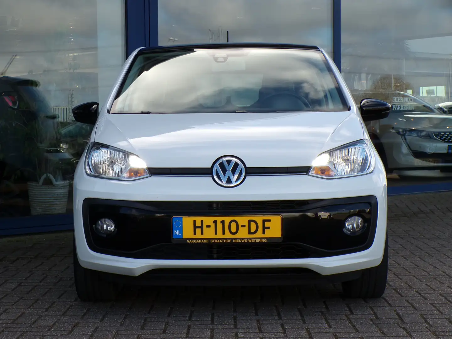Volkswagen up! 1.0 BMT high up!, R-Line / Stoelverwarming / Senso Wit - 2