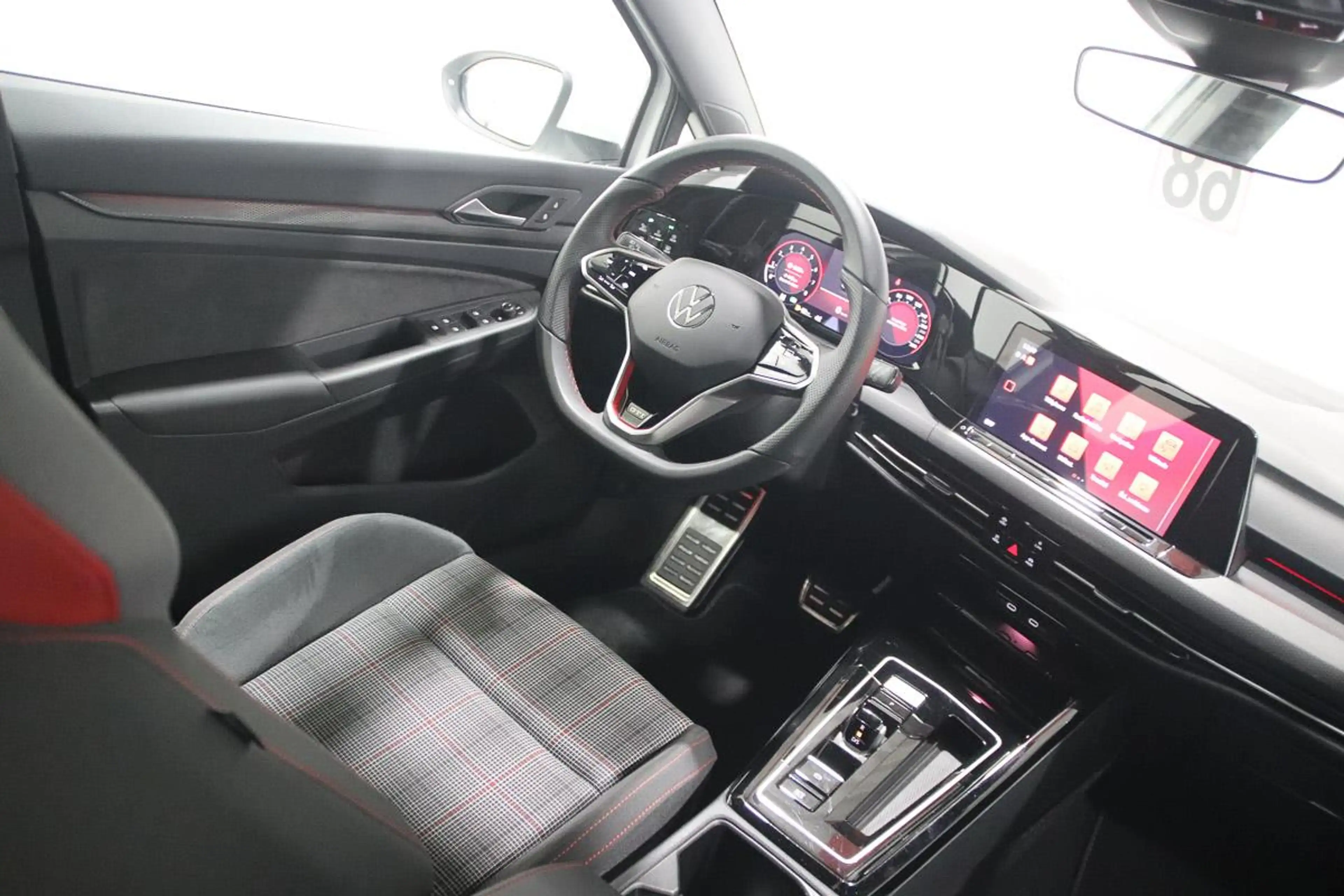 Volkswagen Golf GTI 2.0 TSI DSG  LED CARPLAY RADAR CAMERA JA18 — photo 12