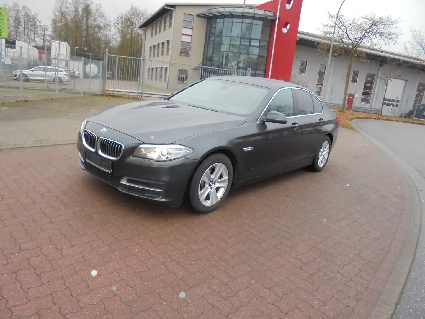 BMW 520 520 d   Navi Xenon Autom Alu Klima Grau - 1