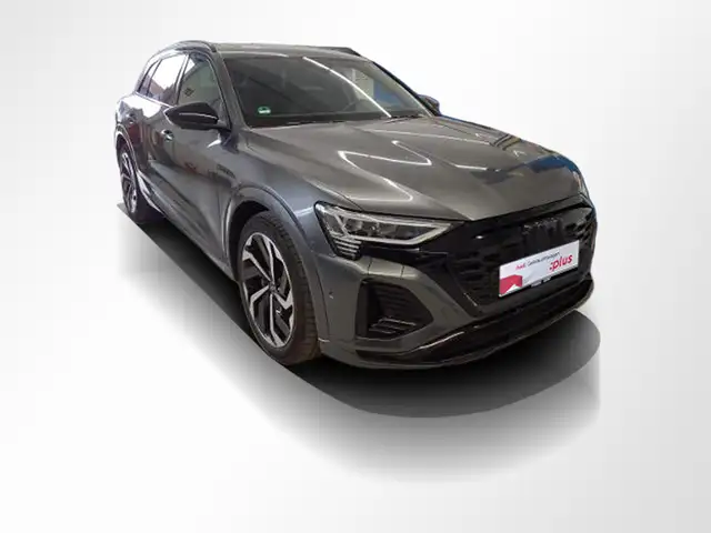 Audi Q8 E-Tron view 11