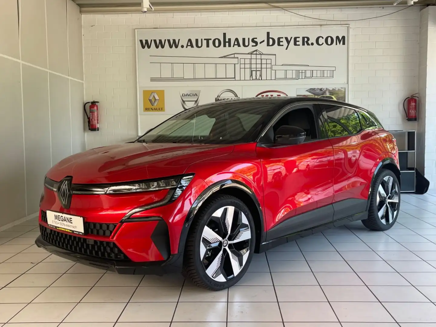 Renault Megane Electric Techno 100% Zwart - 1