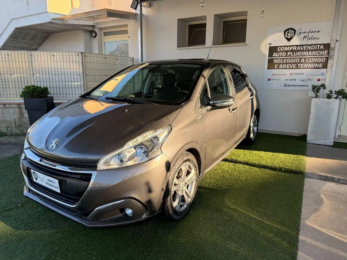 Peugeot 208 1.2 VTi 82 CV 5p. Active Grigio - 1
