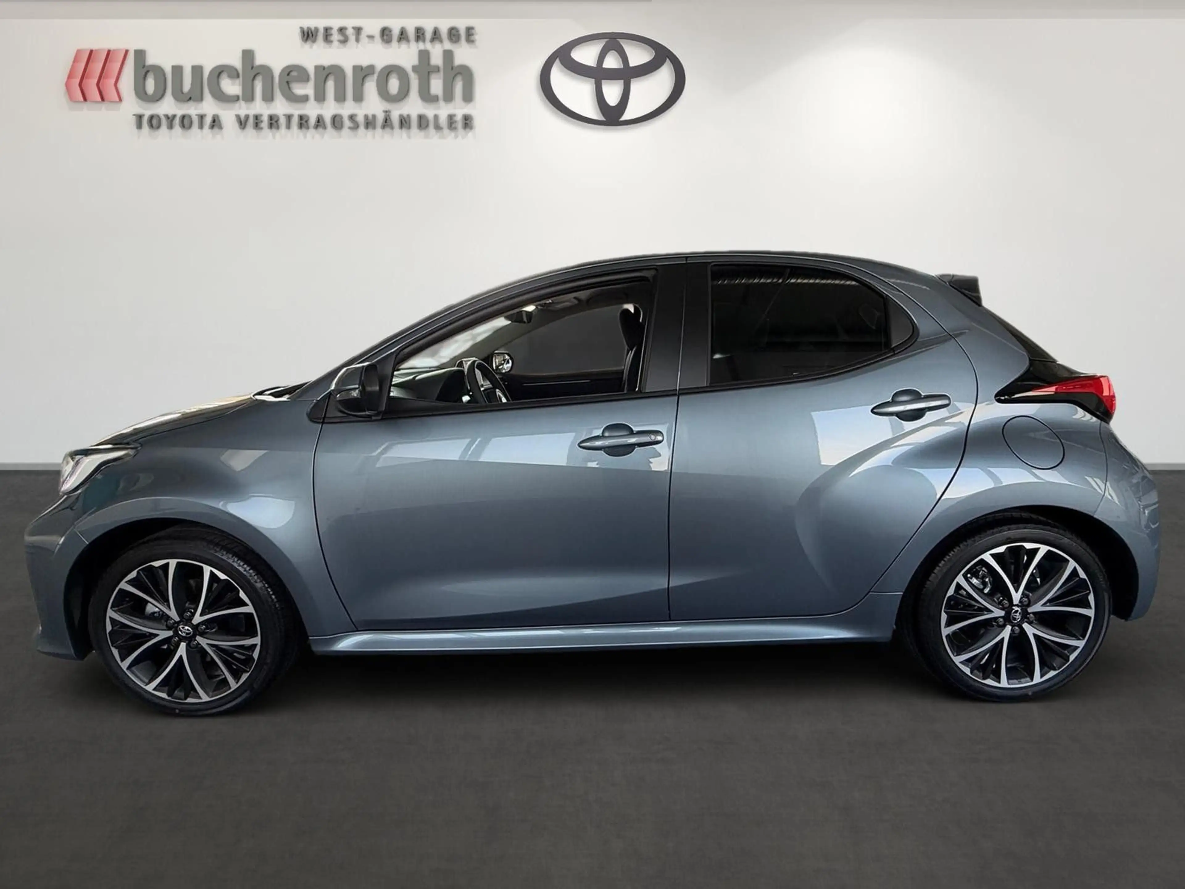 Toyota Yaris Hybrid Teamplayer +Technik Pak. — photo 8