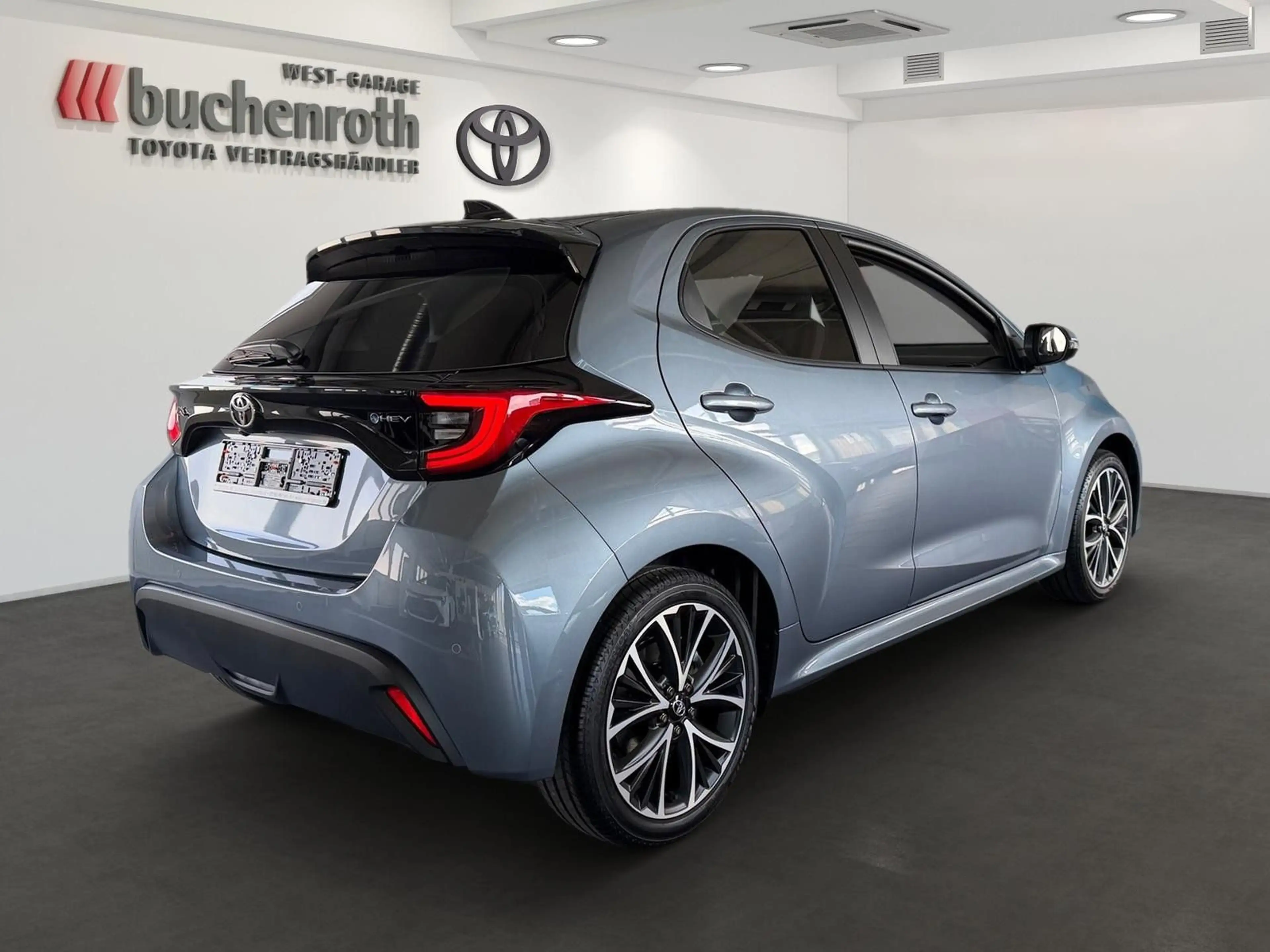 Toyota Yaris Hybrid Teamplayer +Technik Pak. — photo 5