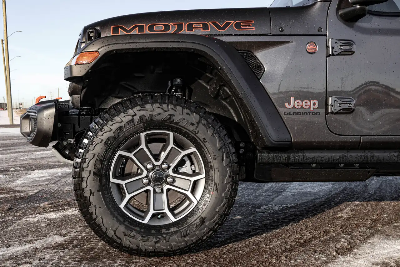 Jeep Gladiator снимка Jeep Gladiator