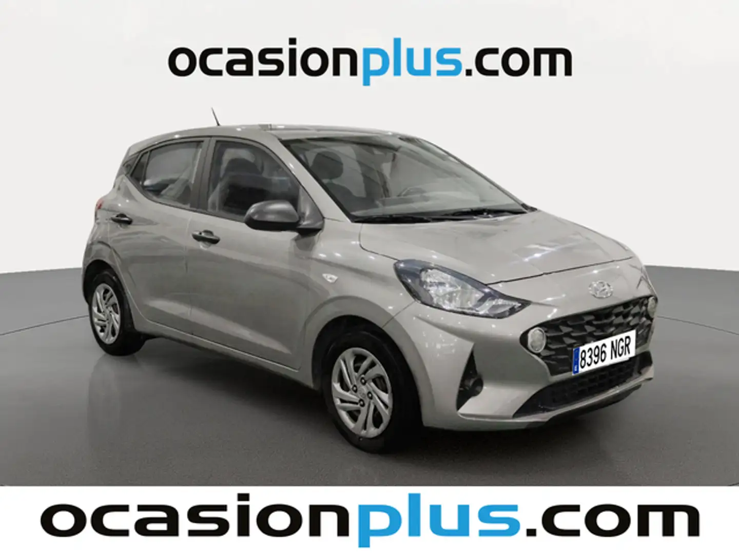 Hyundai i10 1.0 MPI Essence Plateado - 2