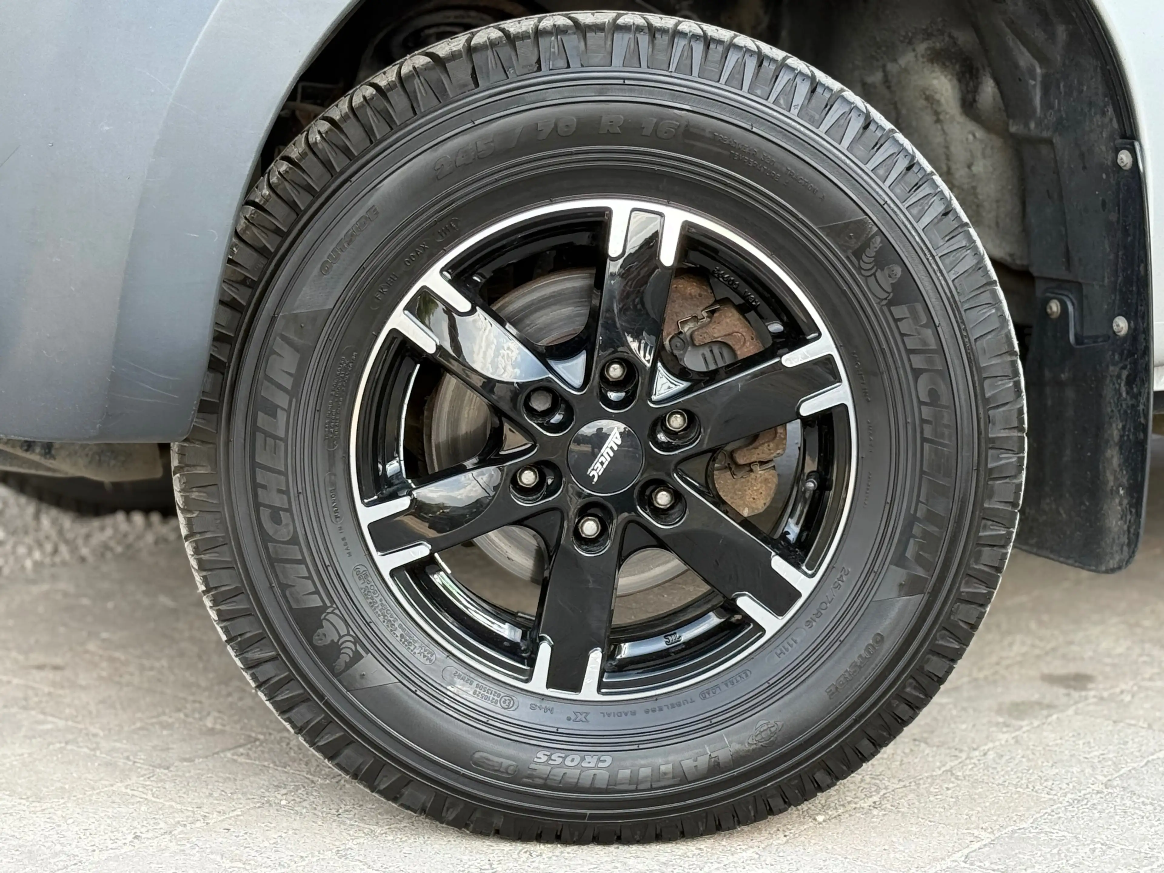 Isuzu D-Max 2.5 Turbo Di 4WD L AC @Use — photo 4