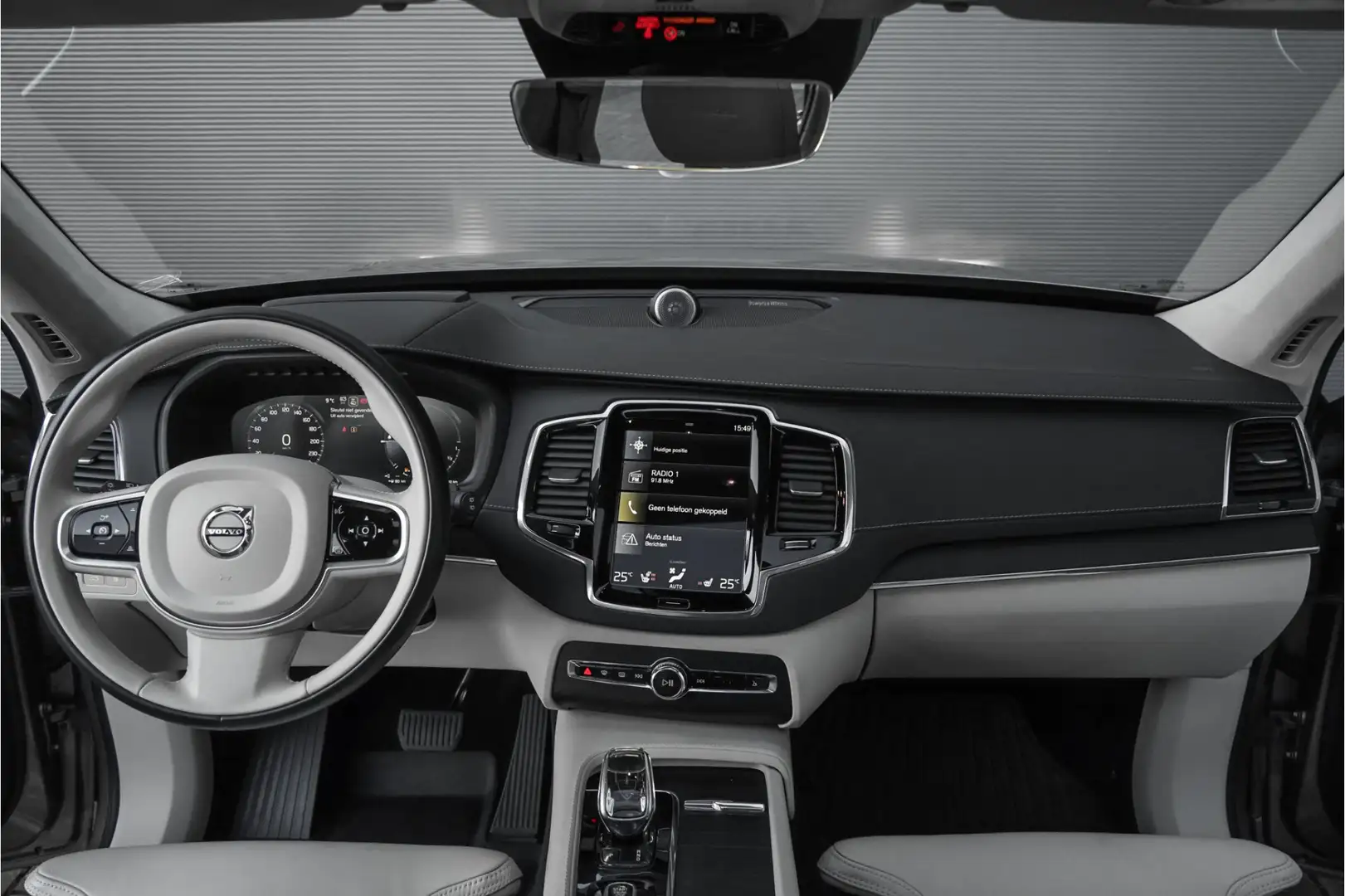 Volvo XC90 2.0 T8 Twin Engine AWD Inscription 7Pers Pano Bowe Grijs - 2