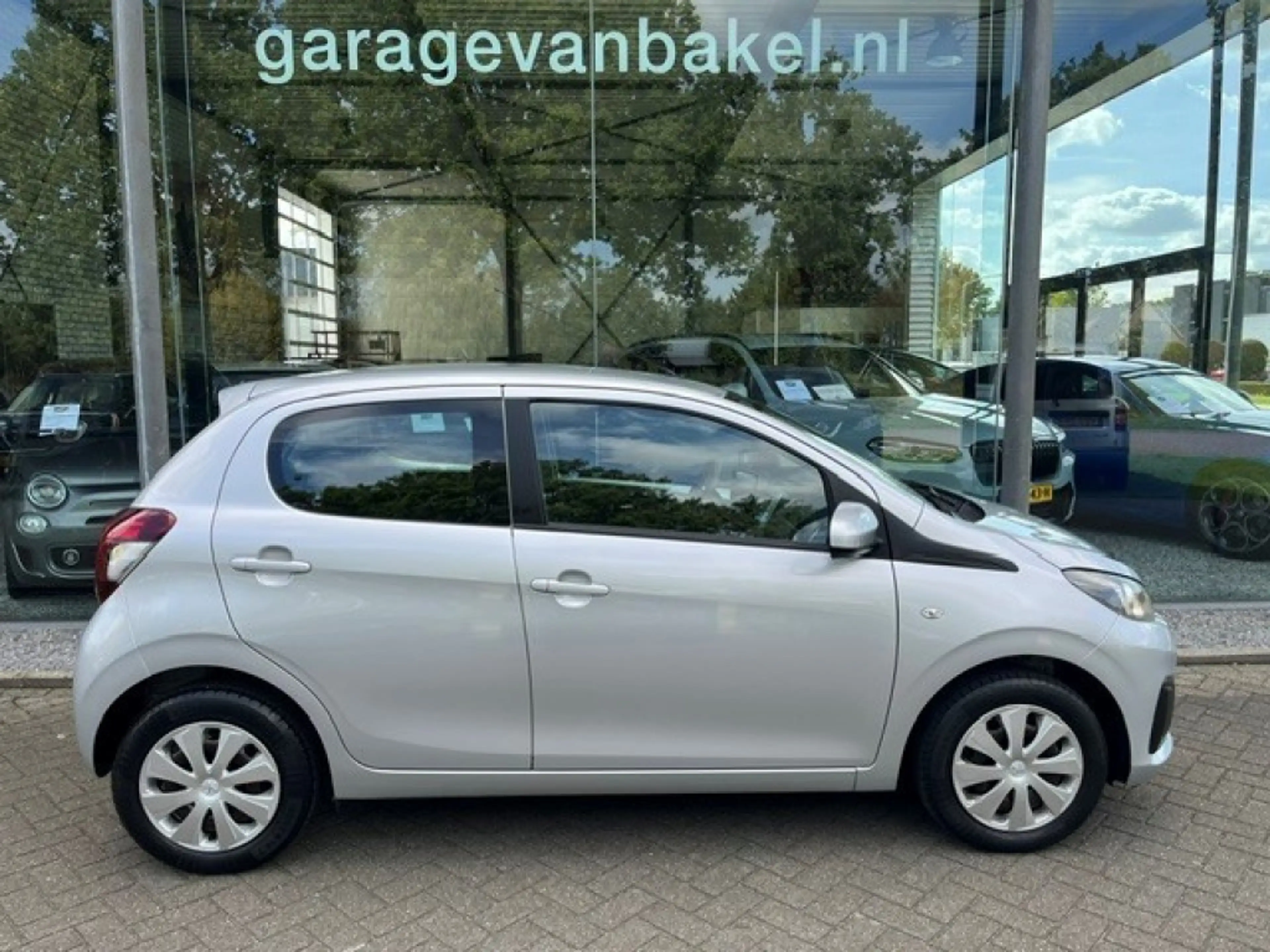 Peugeot 108 1.0e-VTi Active 5Drs AIRCO — photo 5