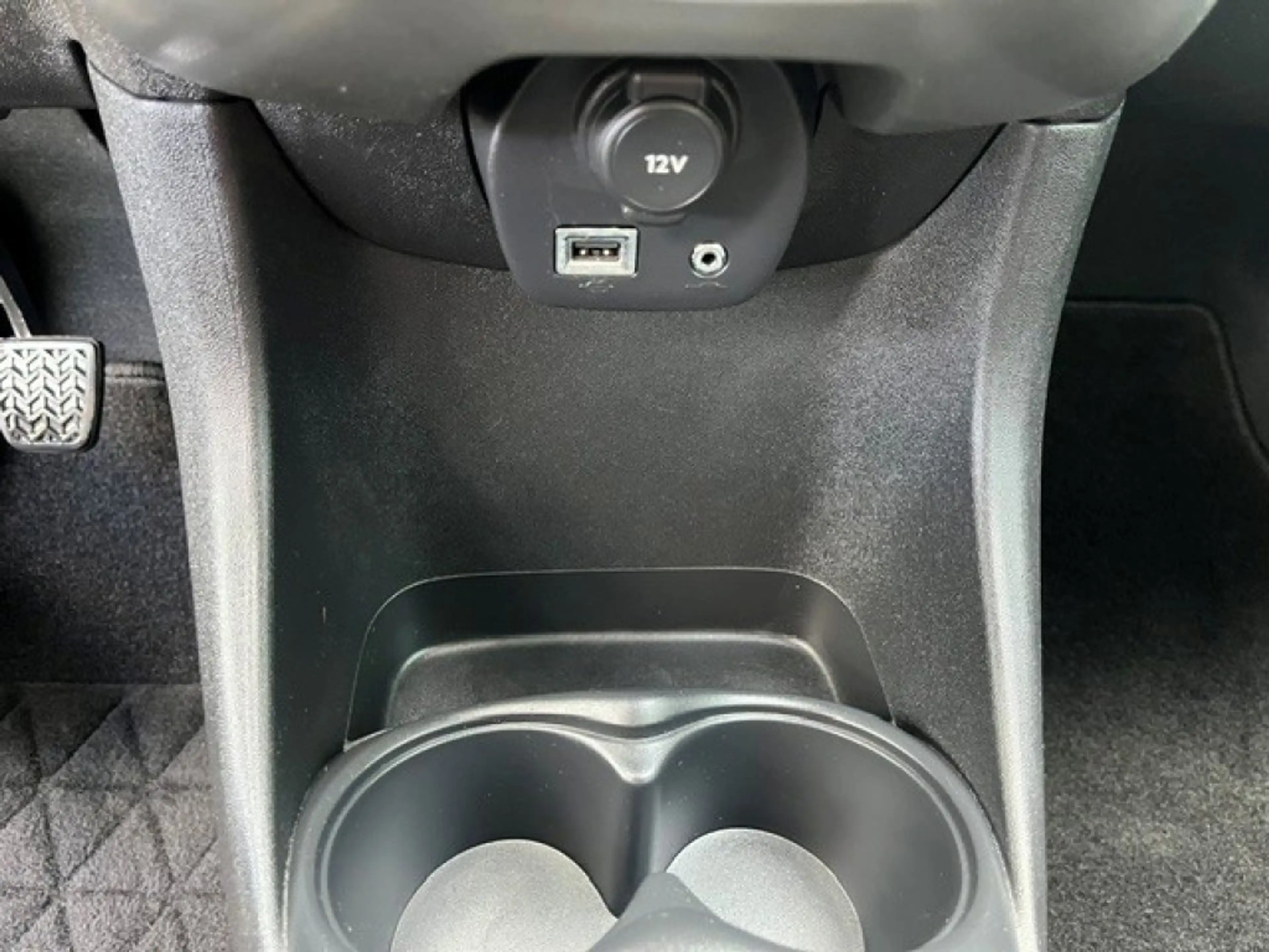 Peugeot 108 1.0e-VTi Active 5Drs AIRCO — photo 12