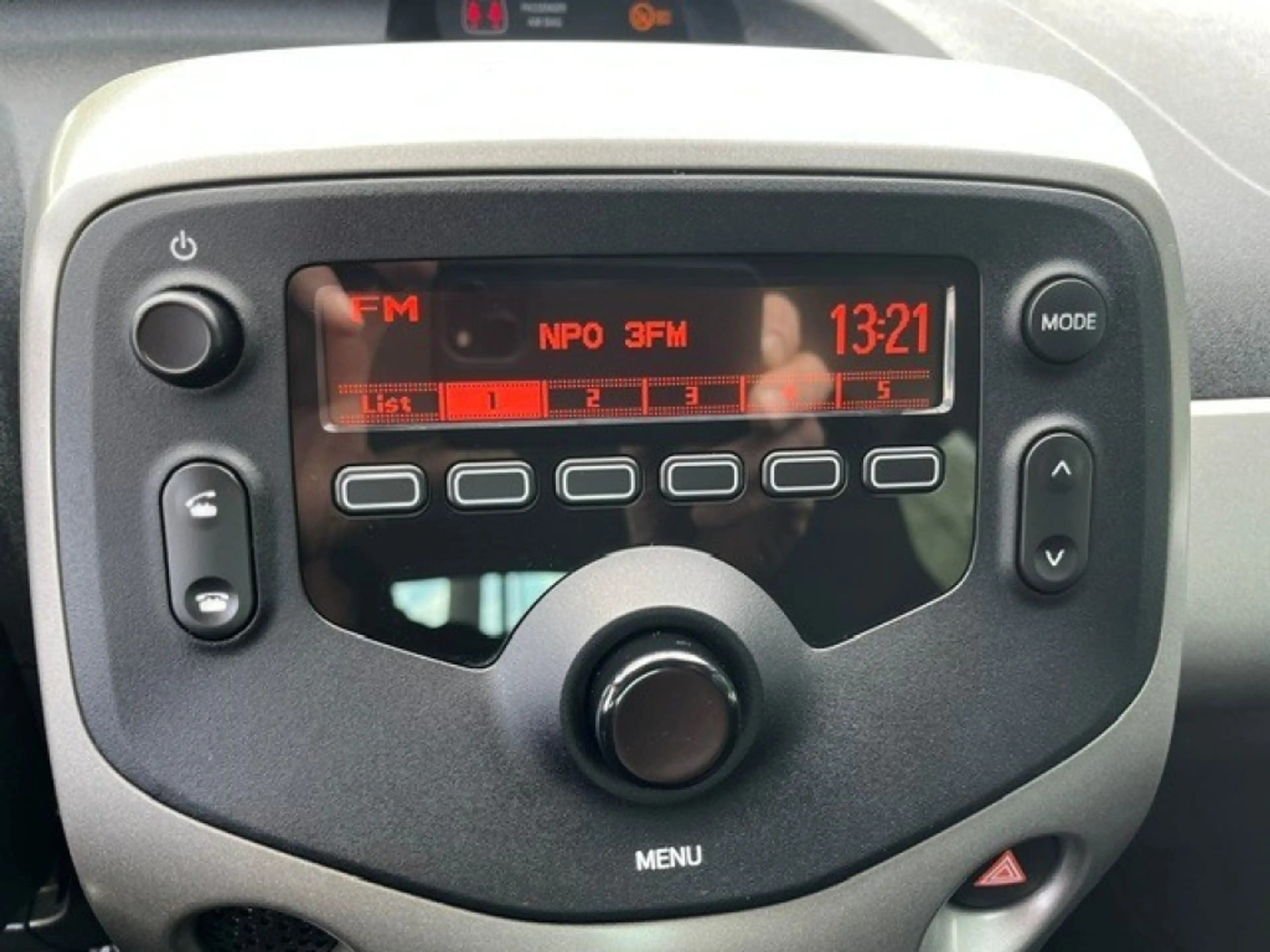 Peugeot 108 1.0e-VTi Active 5Drs AIRCO — photo 10