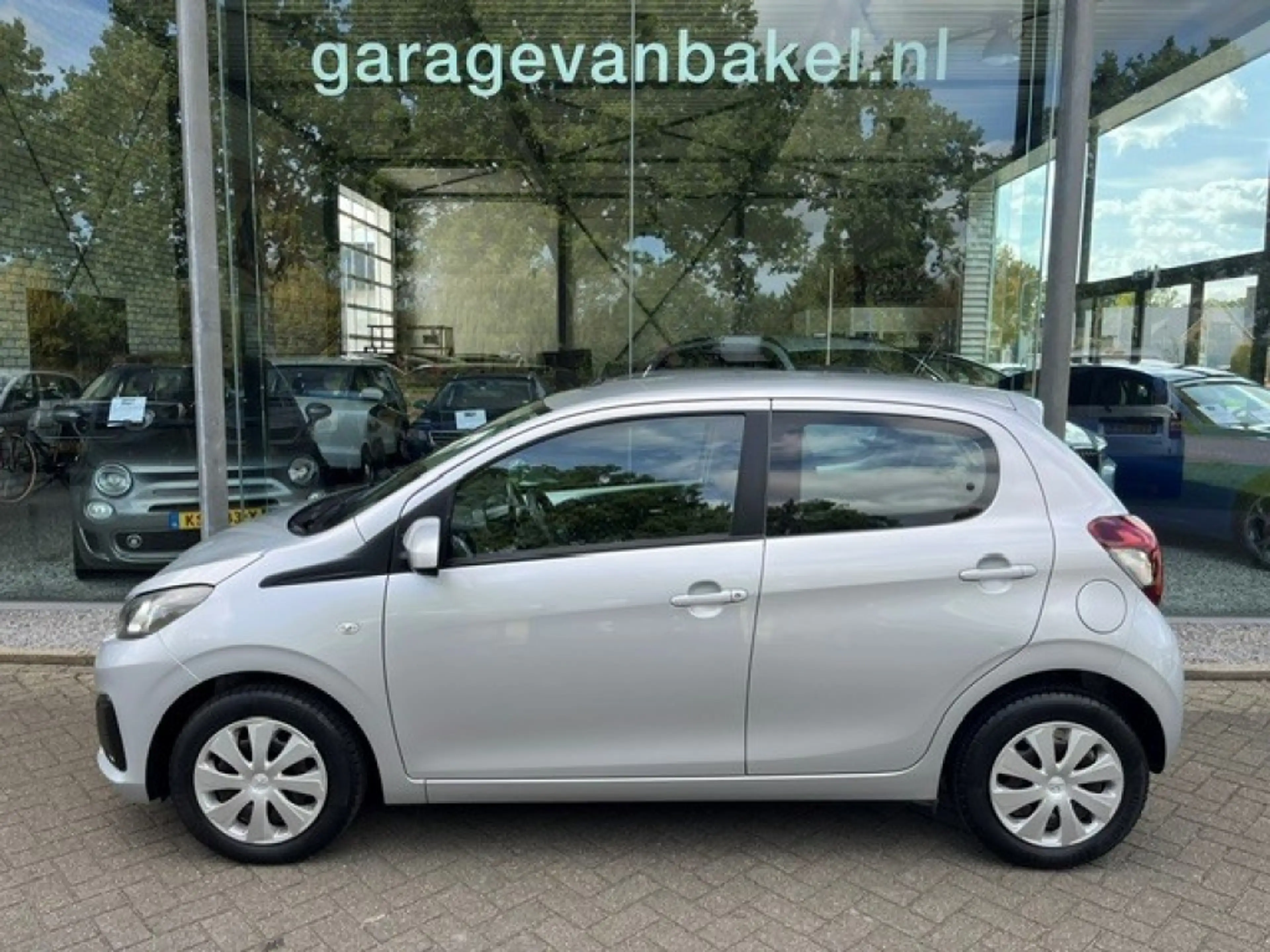 Peugeot 108 1.0e-VTi Active 5Drs AIRCO — photo 3