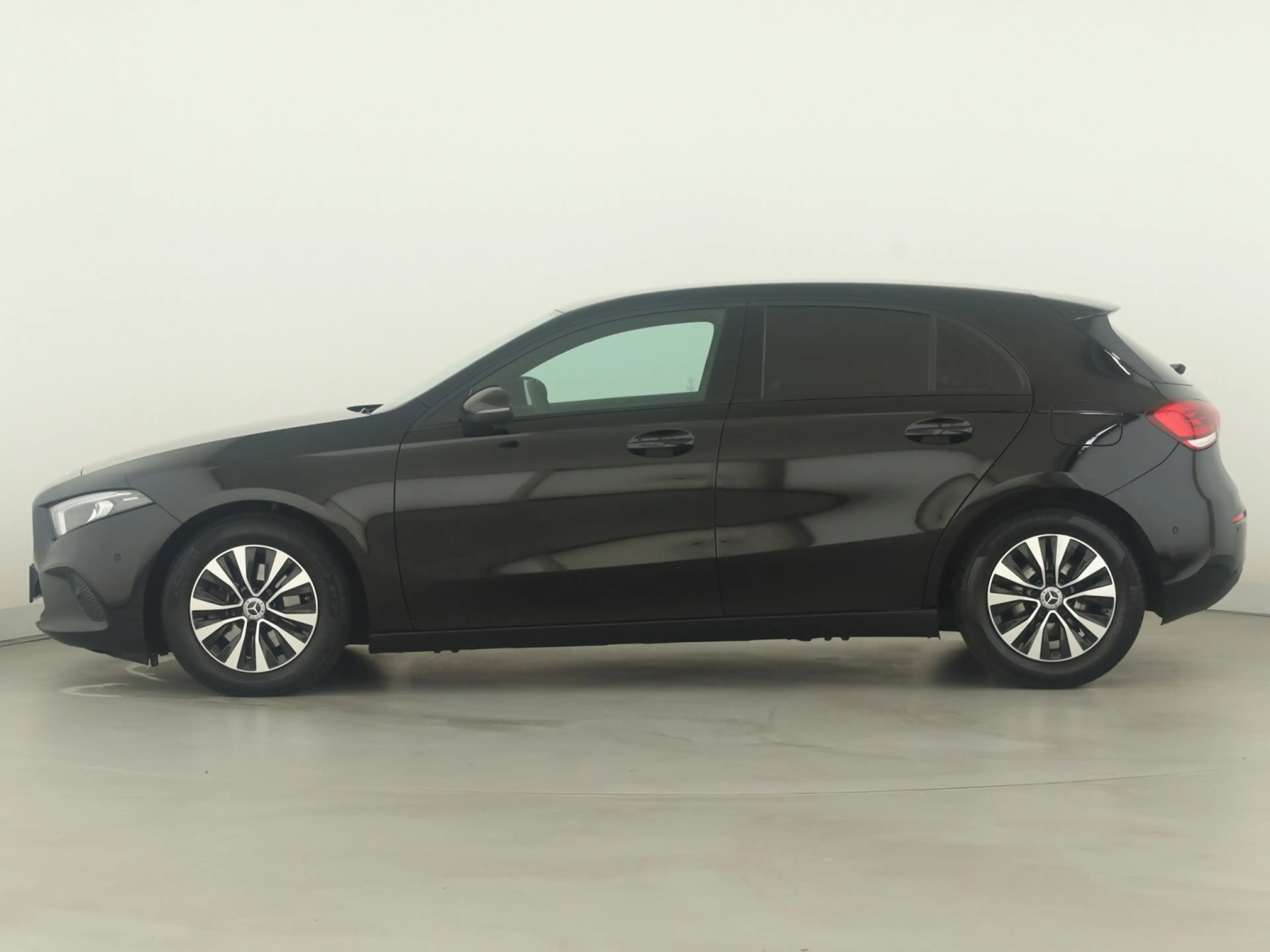Mercedes-Benz A 180 d *LED High Performance*Park-Paket*Kamera* — photo 7