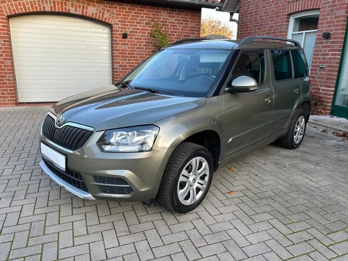 Skoda Yeti 1.2 TSI Cool Edition,Klima,PDC,Sitzhzg., Grün - 1