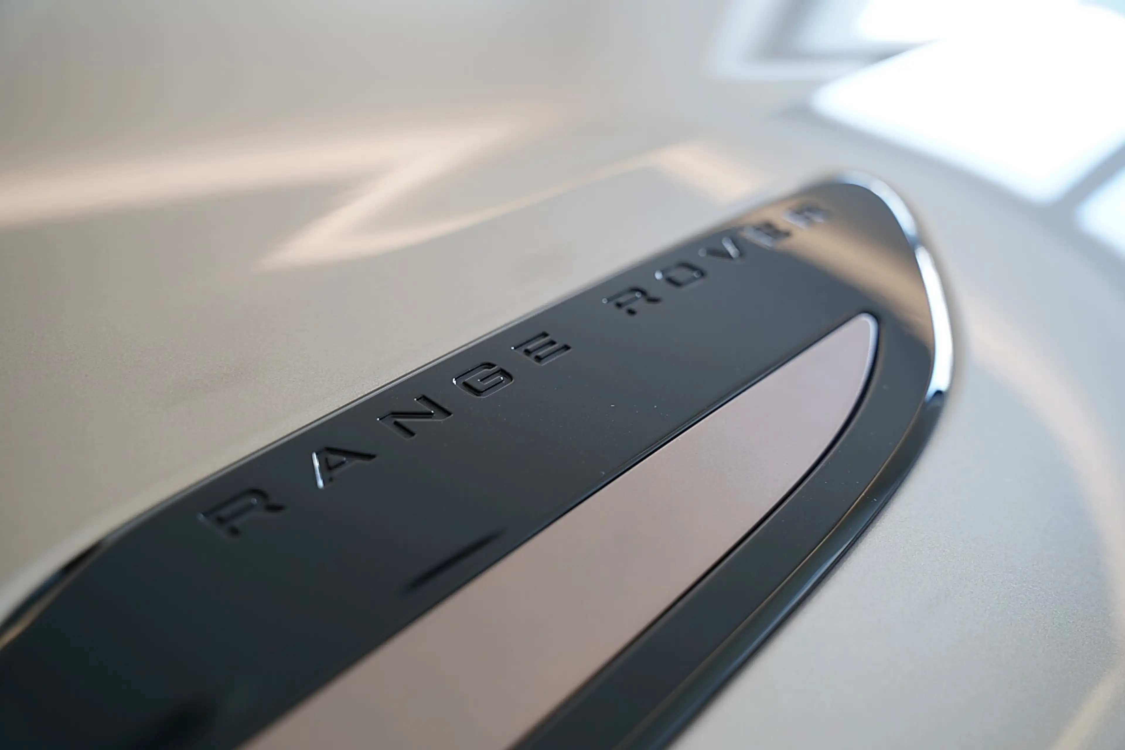 Land Rover Range Rover Velar D300 — photo 4