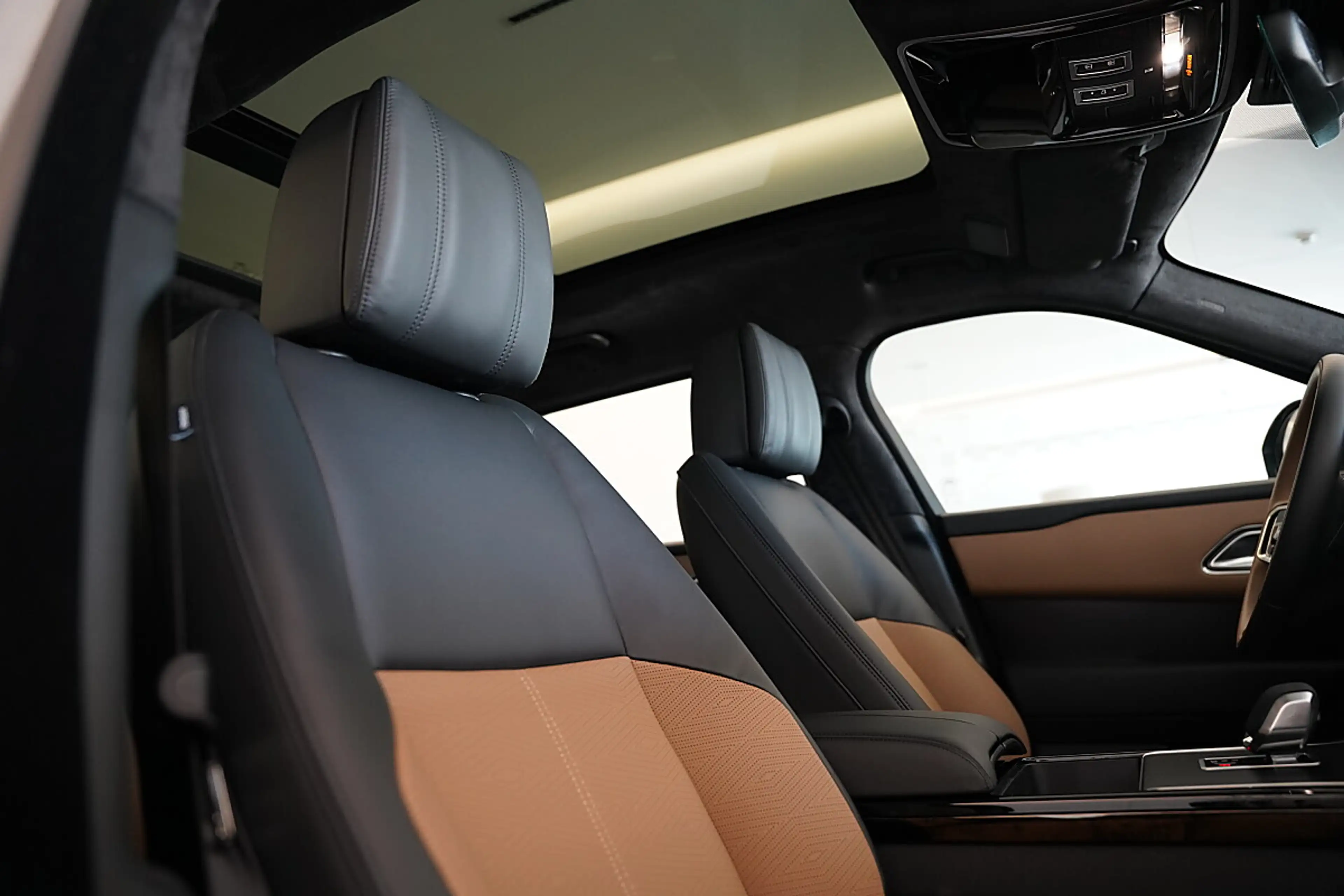 Land Rover Range Rover Velar D300 — photo 6