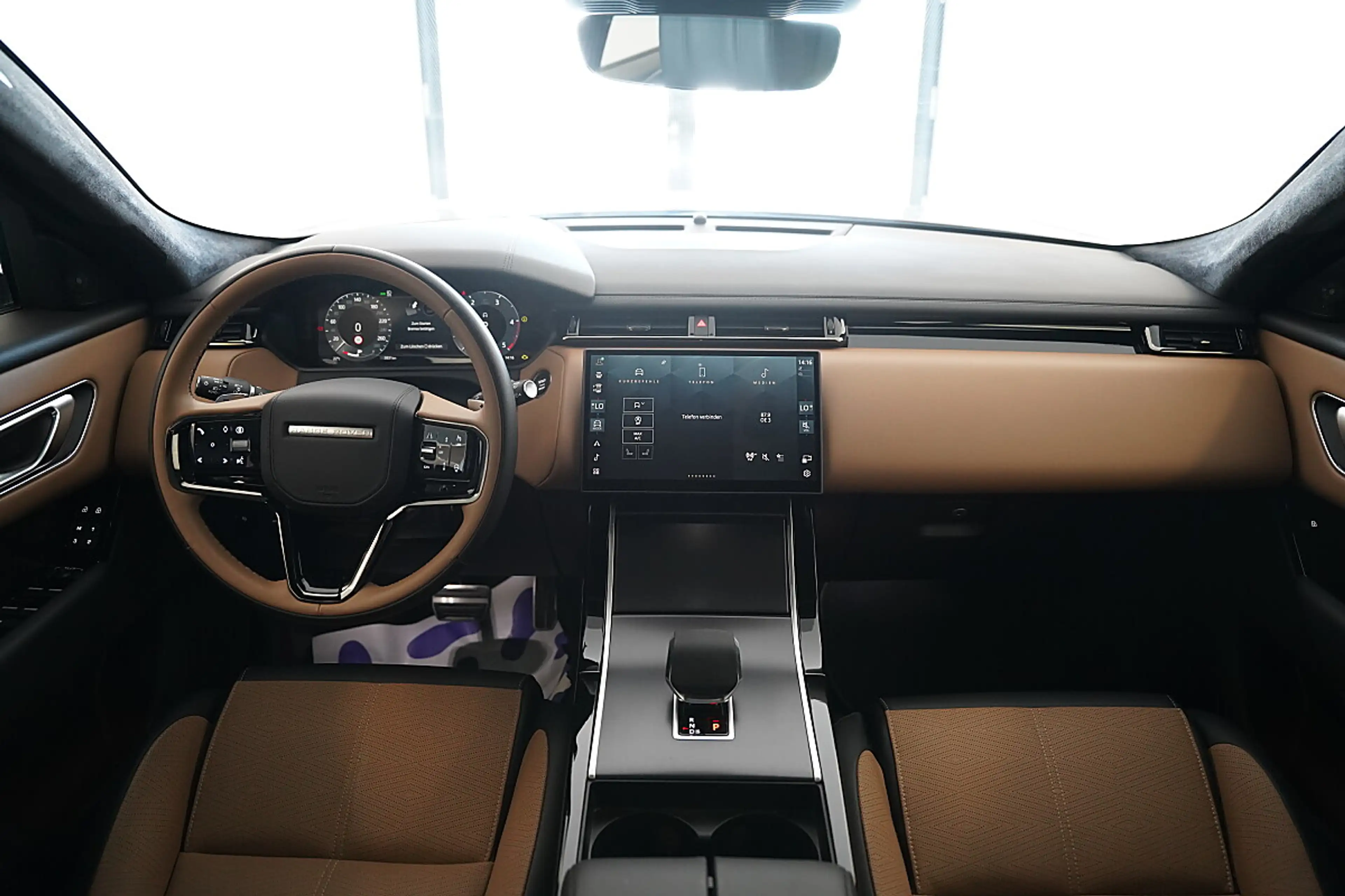 Land Rover Range Rover Velar D300 — photo 10