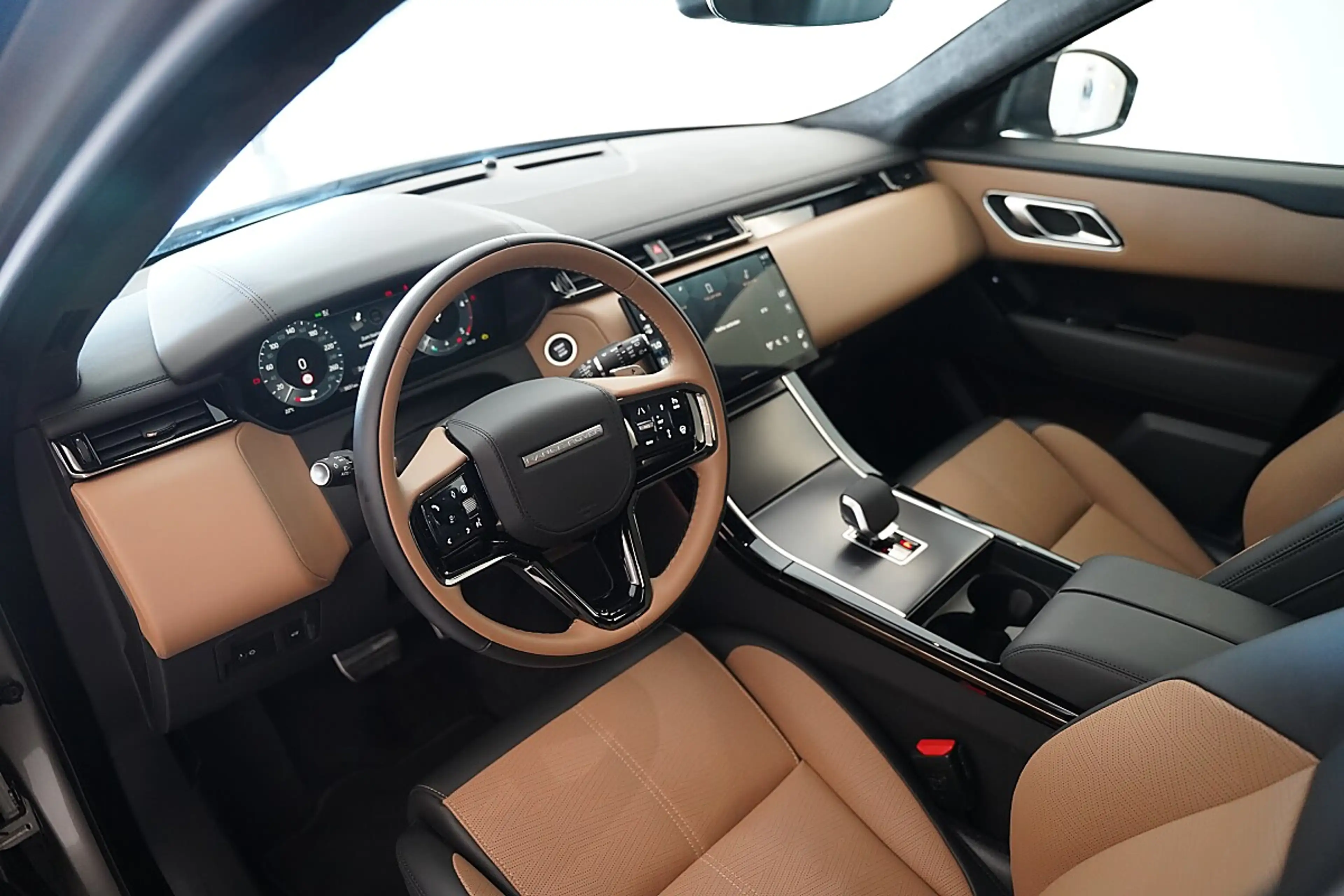 Land Rover Range Rover Velar D300 — photo 12
