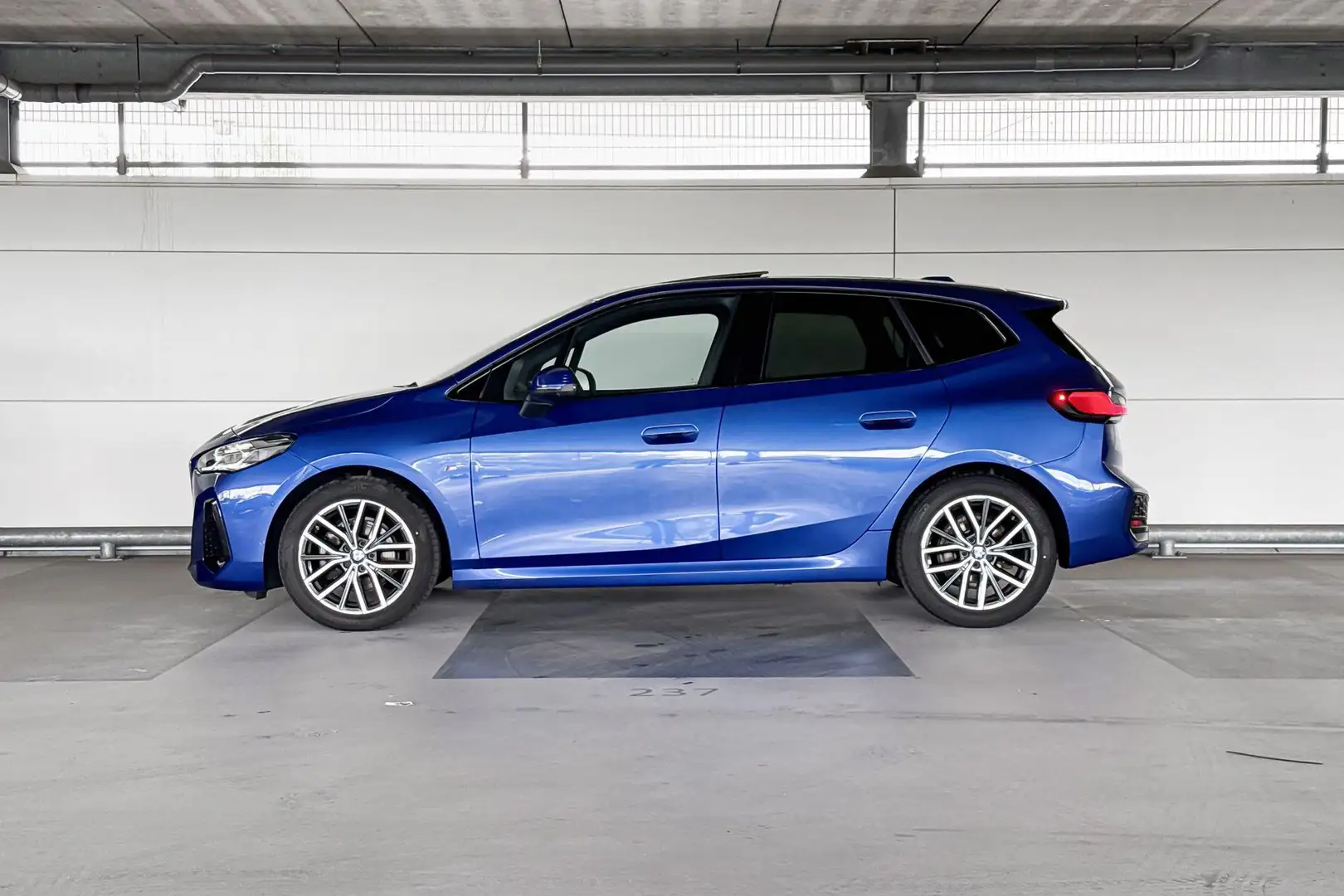 BMW 218 2 Serie Active Tourer 218i Blauw - 2