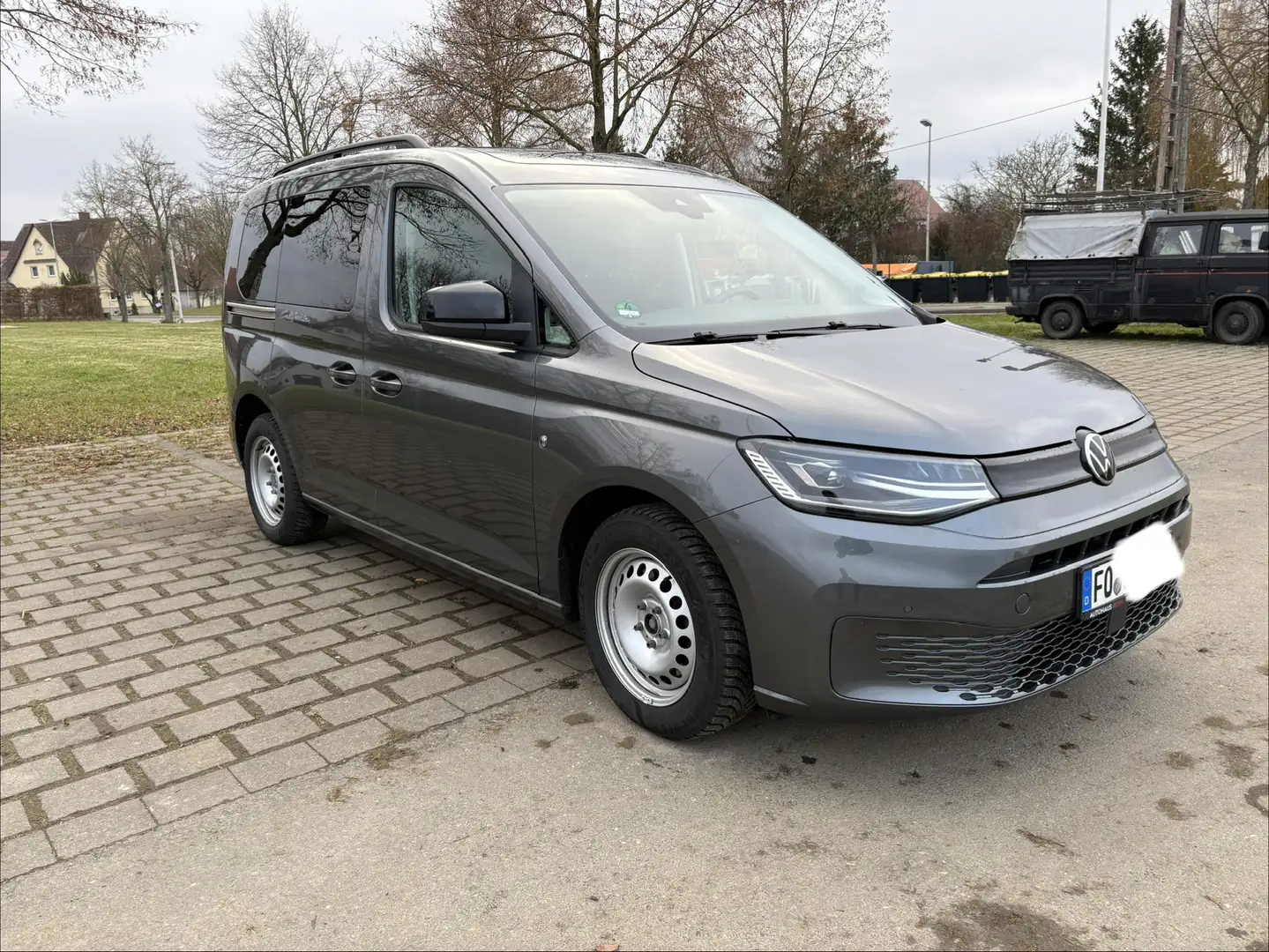 Volkswagen Caddy California Gris - 2