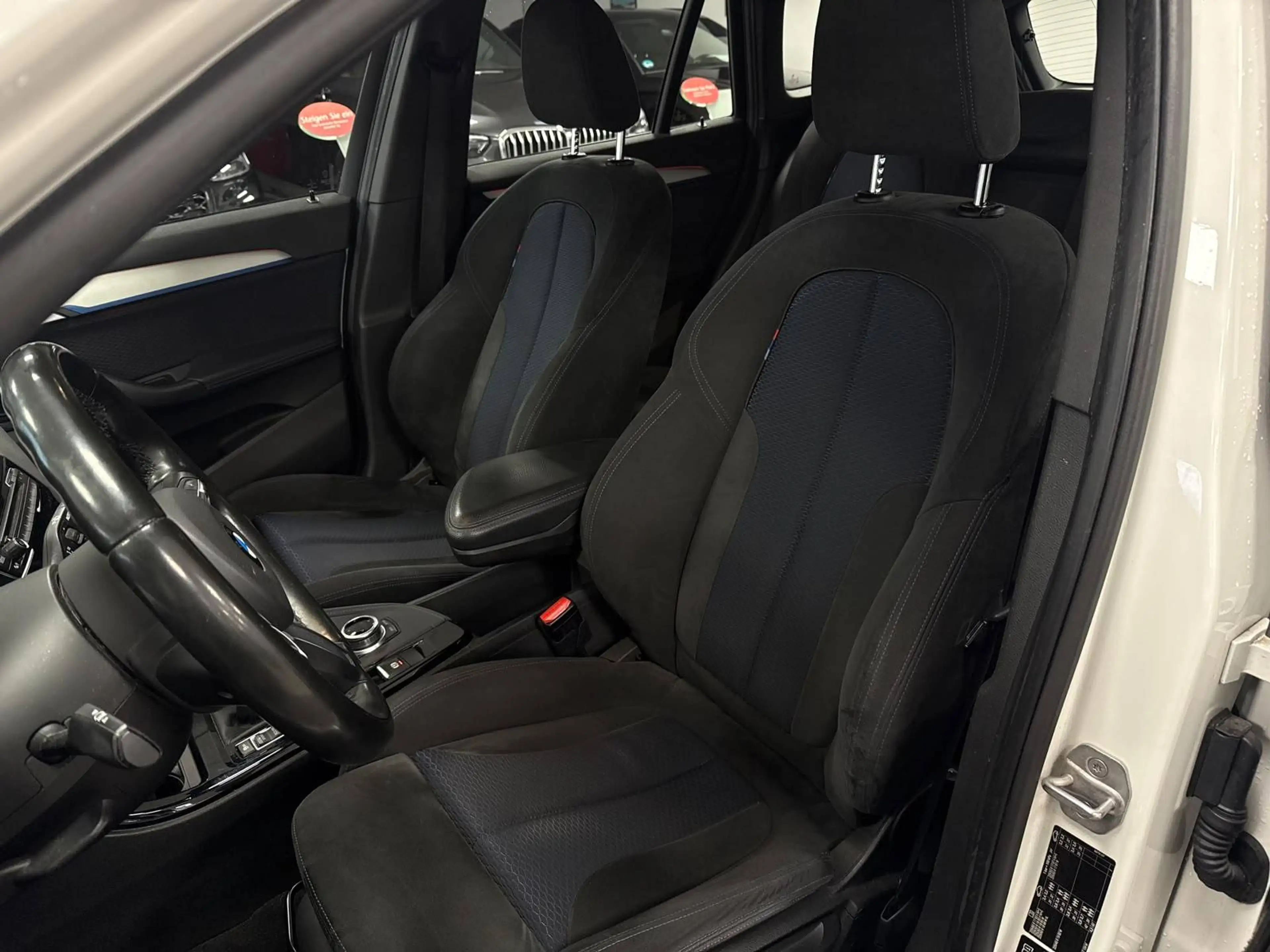 BMW X1 xDrive 20 d M Sport | Service | AHK | PDC | NAVI | 12 Monate Garantie — photo 11