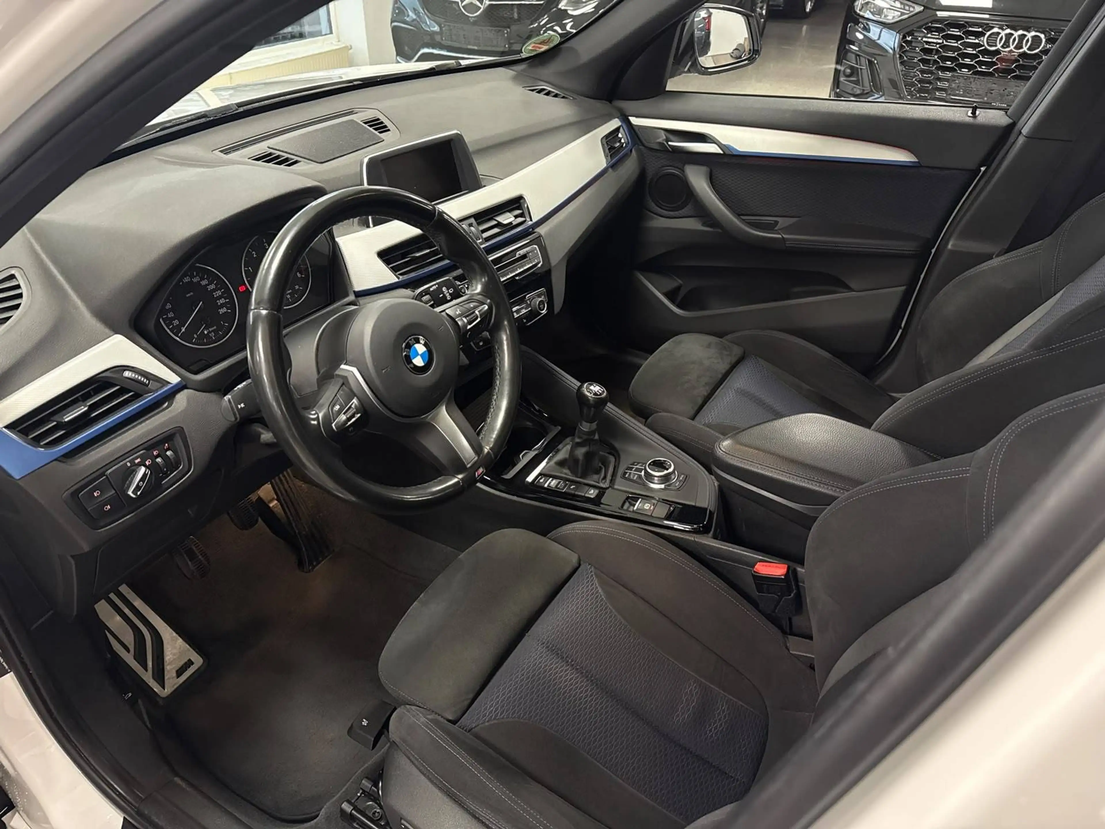 BMW X1 xDrive 20 d M Sport | Service | AHK | PDC | NAVI | 12 Monate Garantie — photo 10