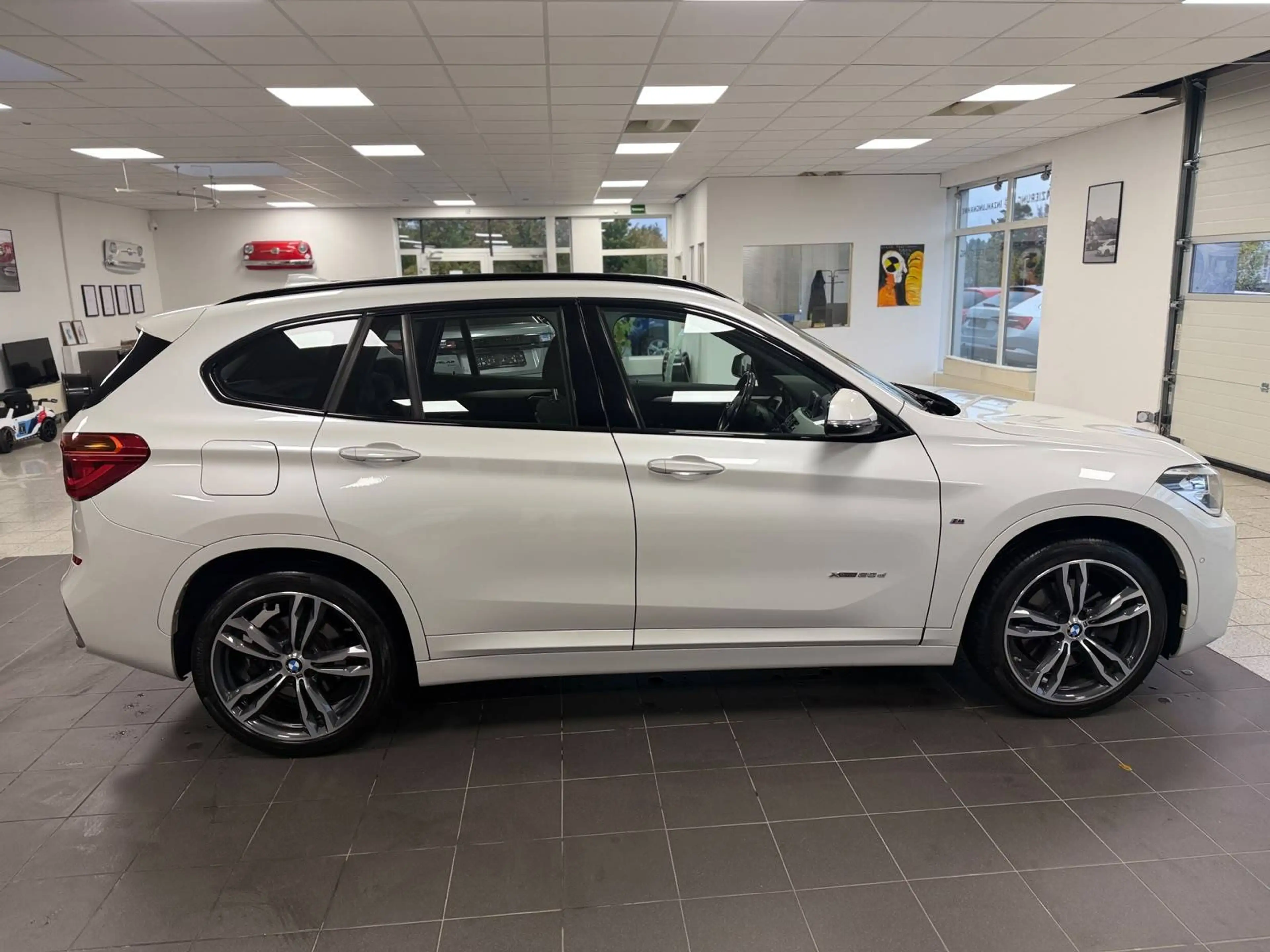 BMW X1 xDrive 20 d M Sport | Service | AHK | PDC | NAVI | 12 Monate Garantie — photo 7