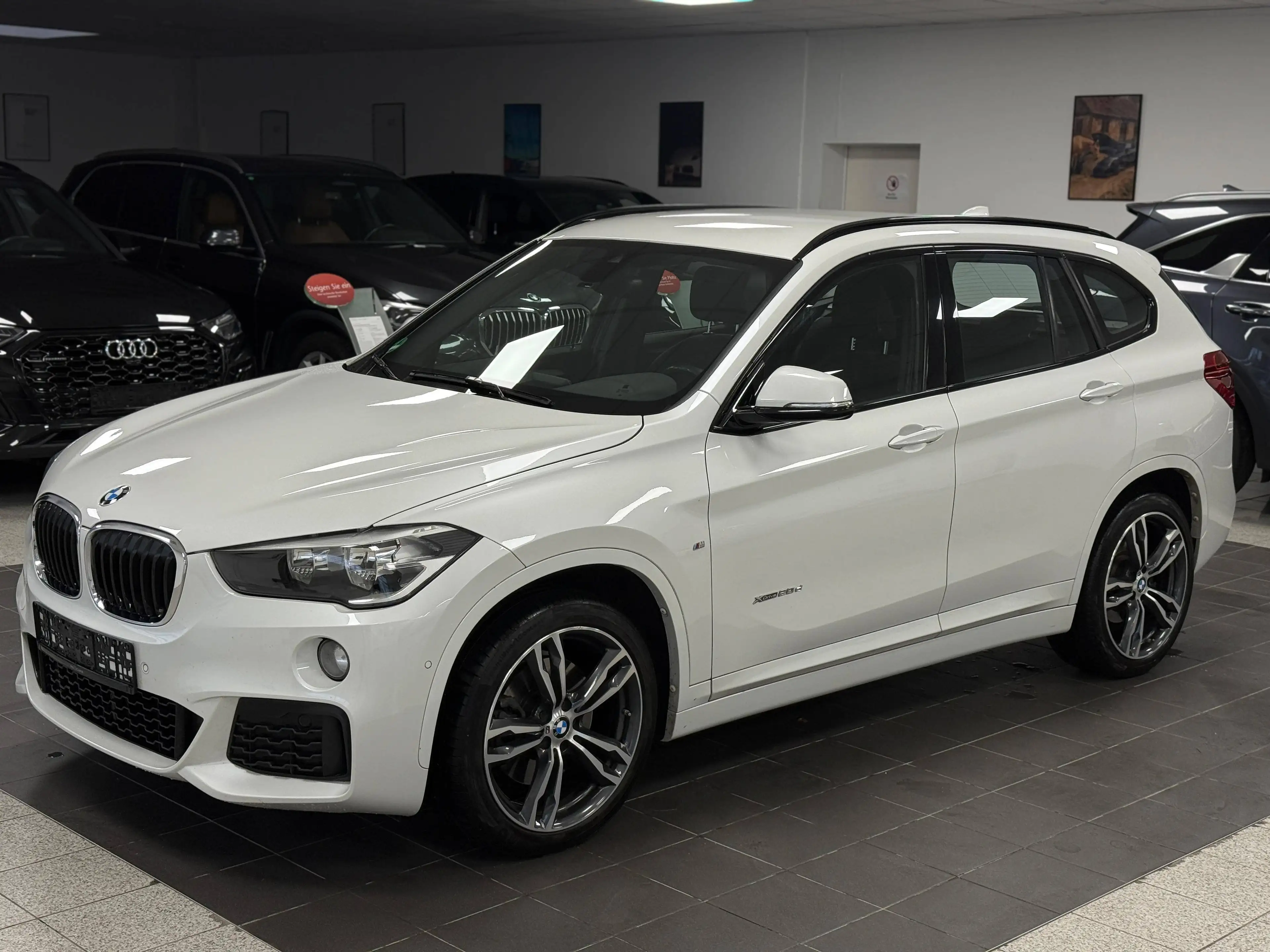 BMW X1 xDrive 20 d M Sport | Service | AHK | PDC | NAVI | 12 Monate Garantie