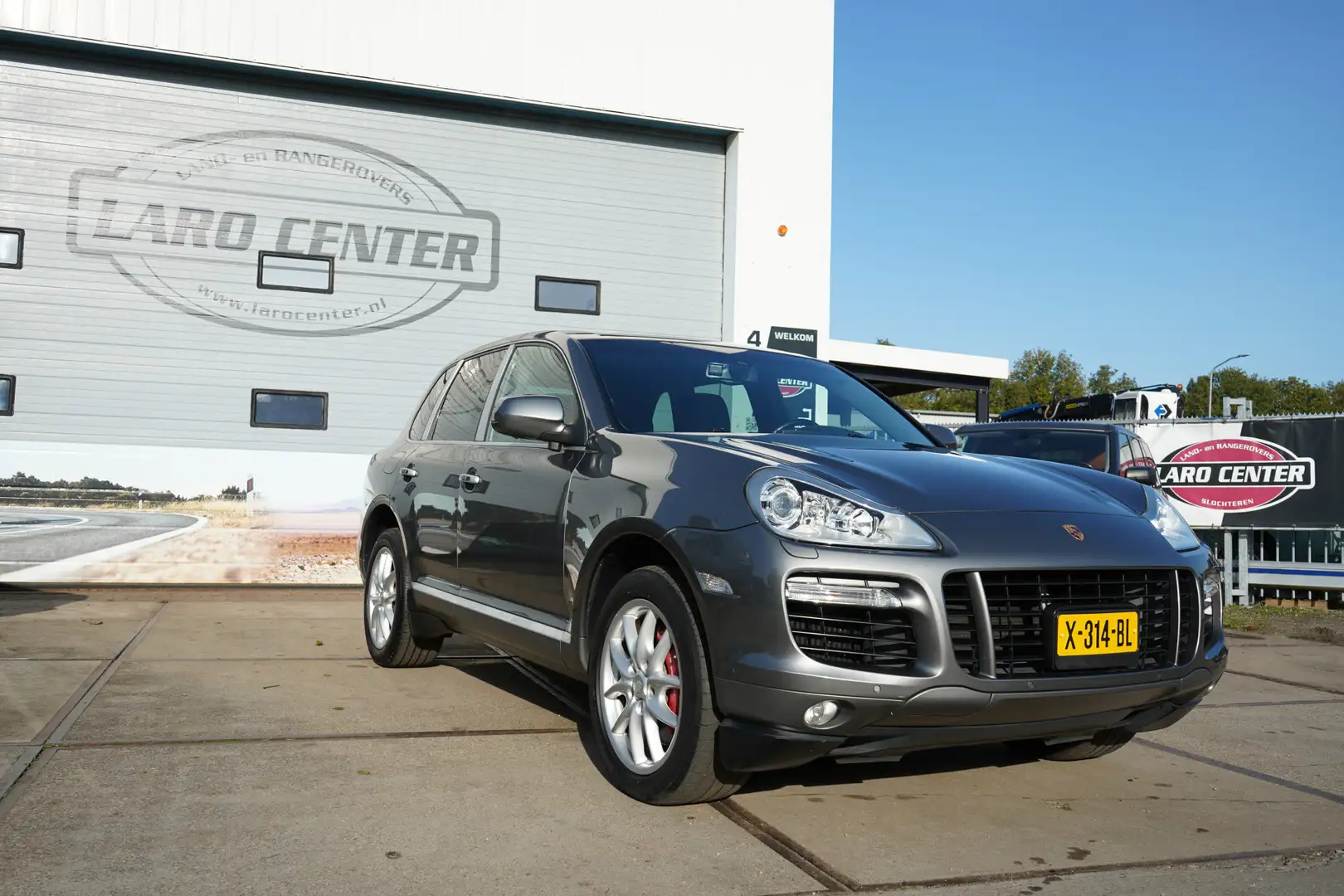 Porsche Cayenne 4.8 Turbo Gris - 2