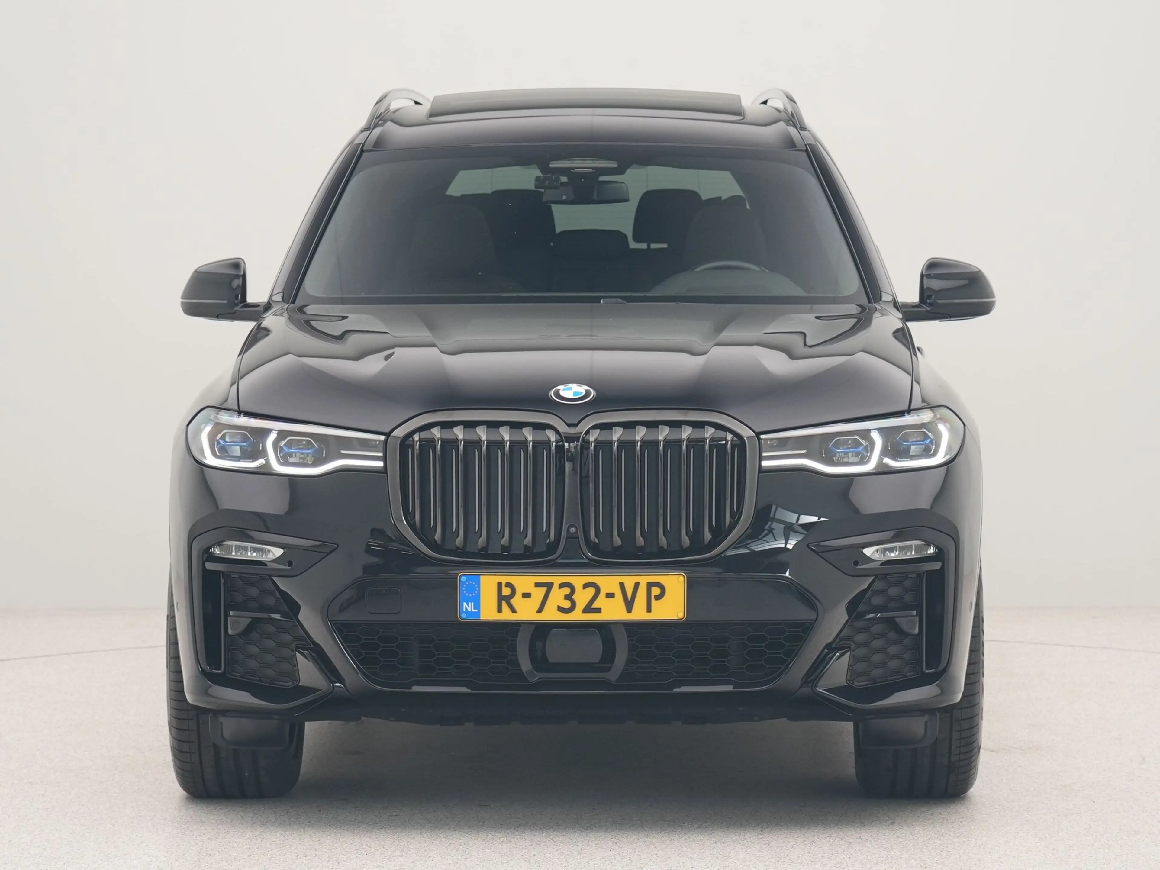 BMW X7 M50i High Executive — photo 6
