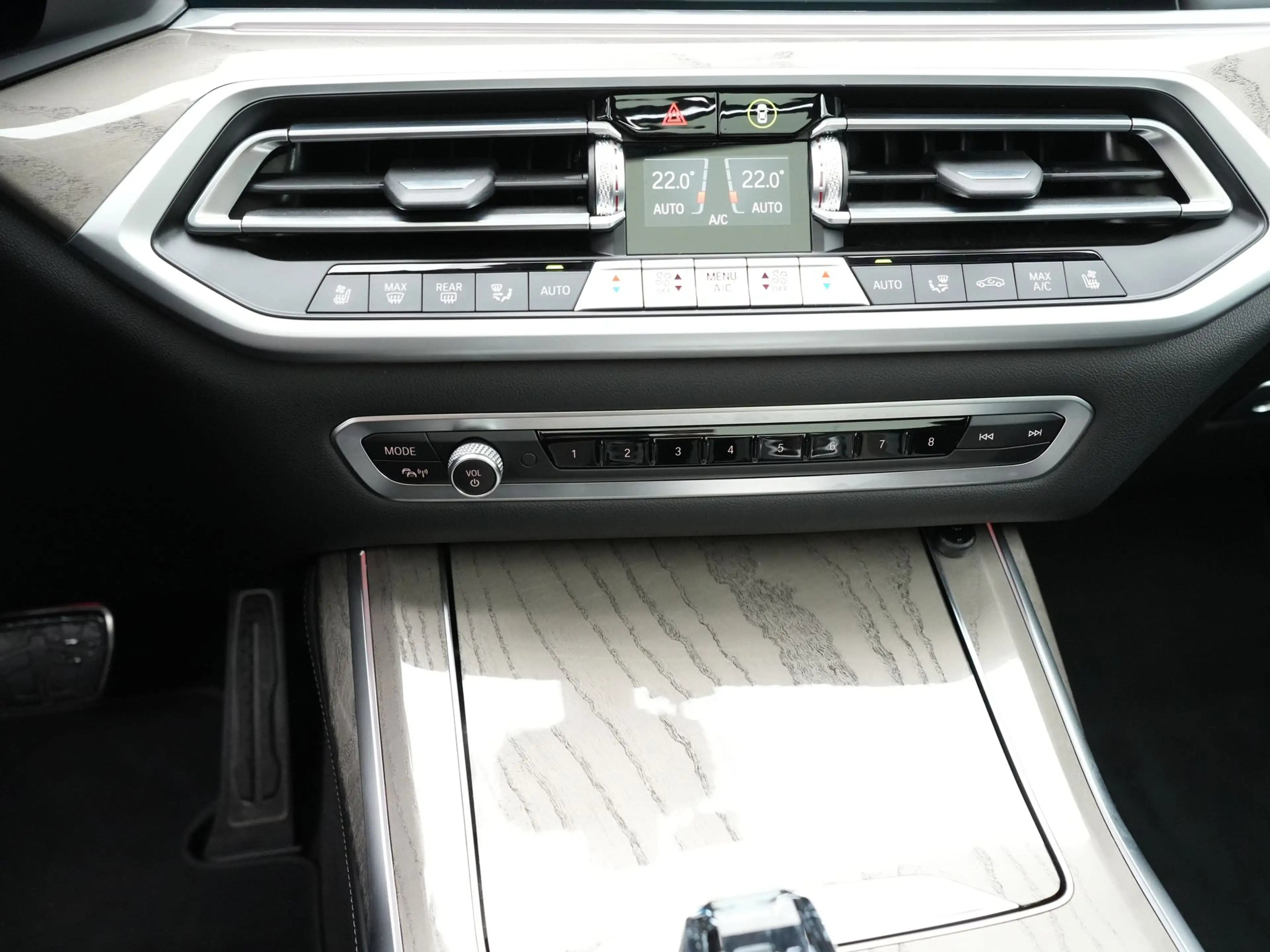 BMW X7 M50i High Executive — photo 14