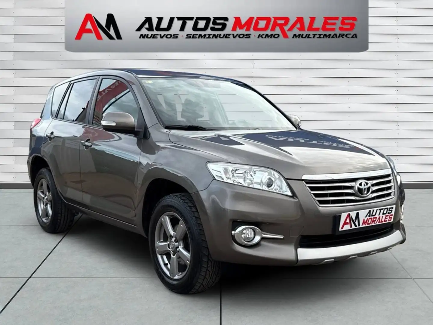 Toyota RAV 4 2.2D-4D Executive 4x4 Cross Sport Gris - 1