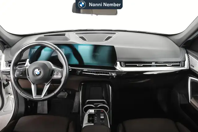 BMW X1 view 11