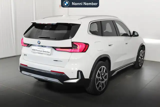 BMW X1 view 3
