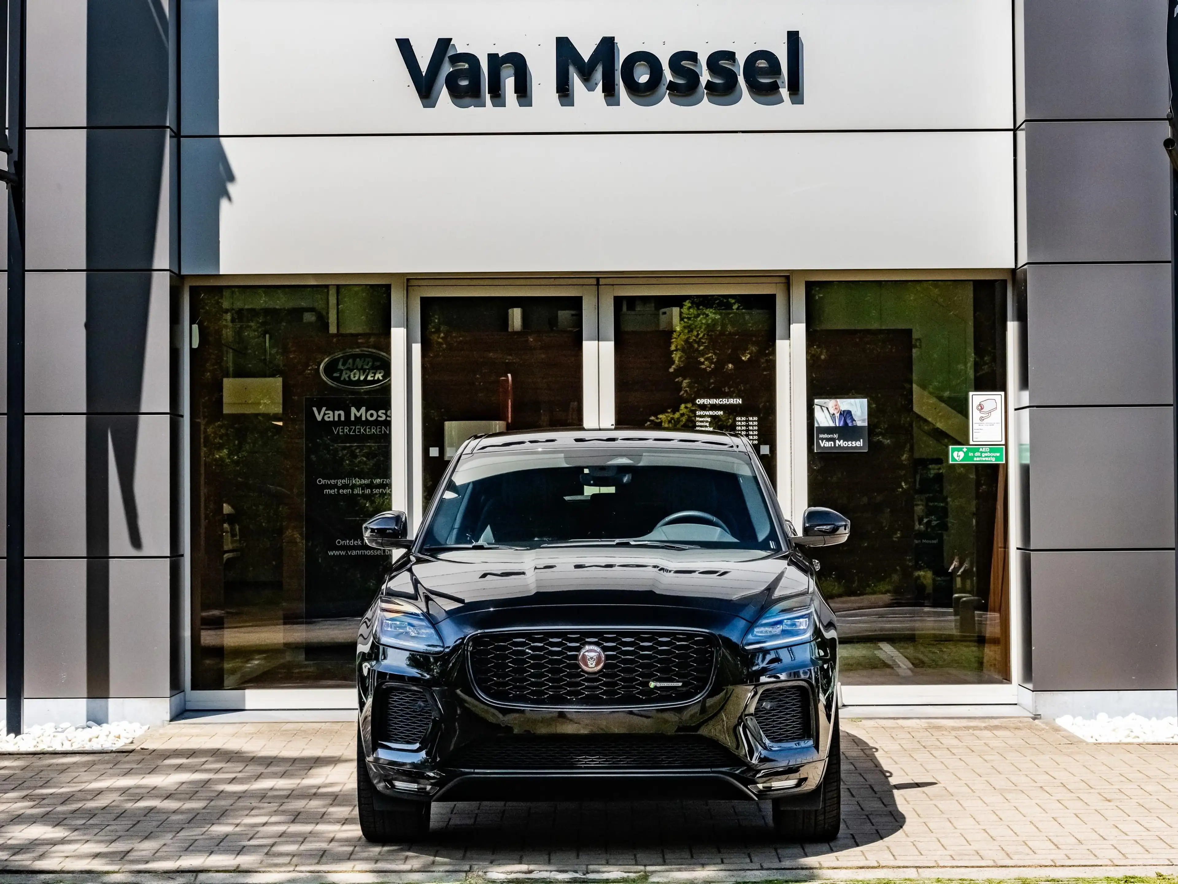 Jaguar E-Pace P300e R-Dynamic HSE Memory | Carplay | Blind Spot — photo 2