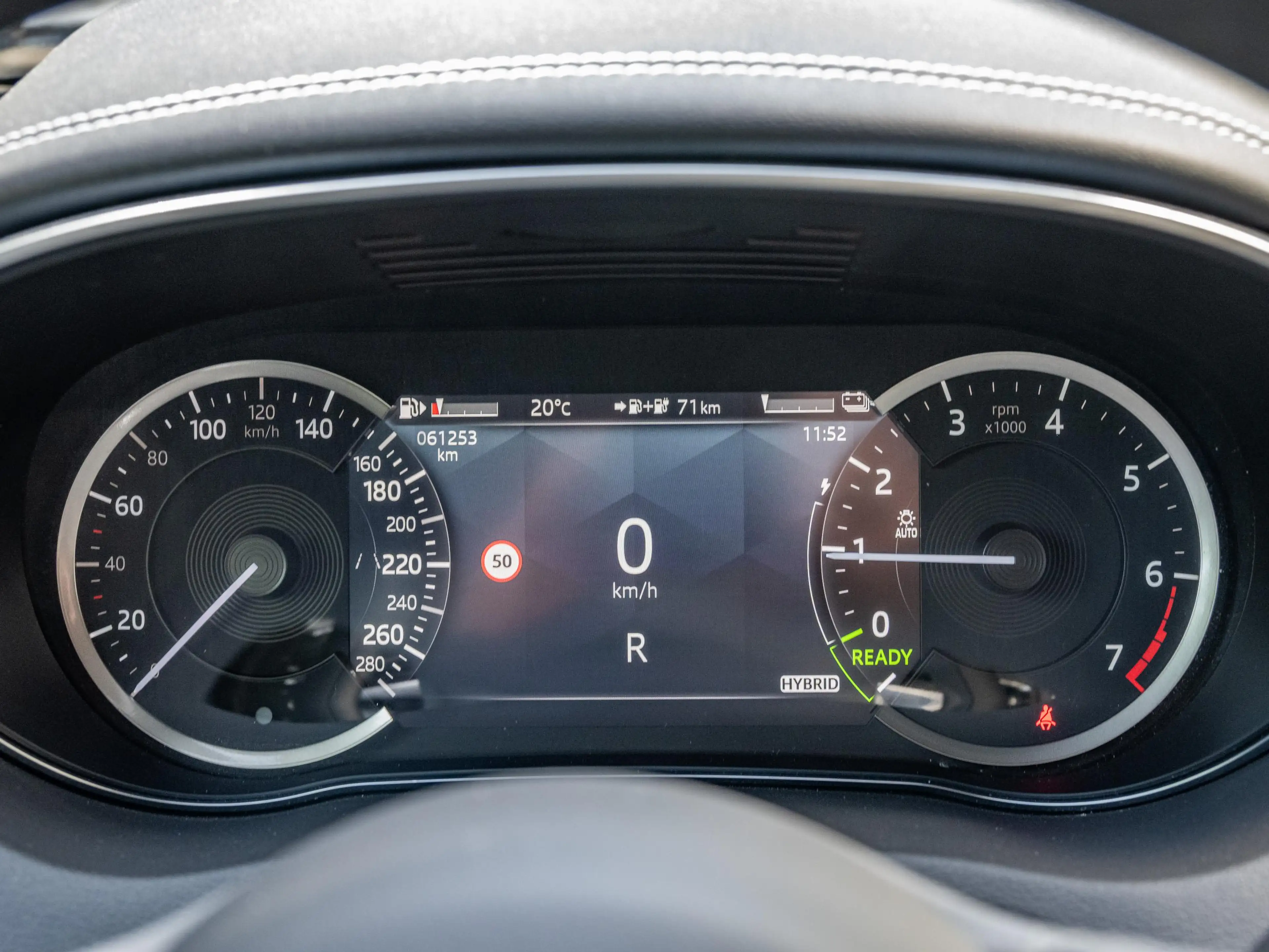 Jaguar E-Pace P300e R-Dynamic HSE Memory | Carplay | Blind Spot — photo 12