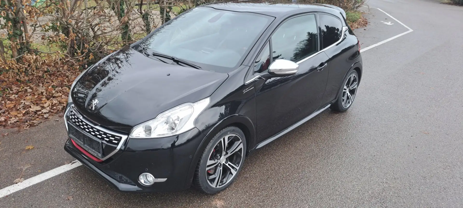 Peugeot 208 208 1,6 GTI 200 Schwarz - 2