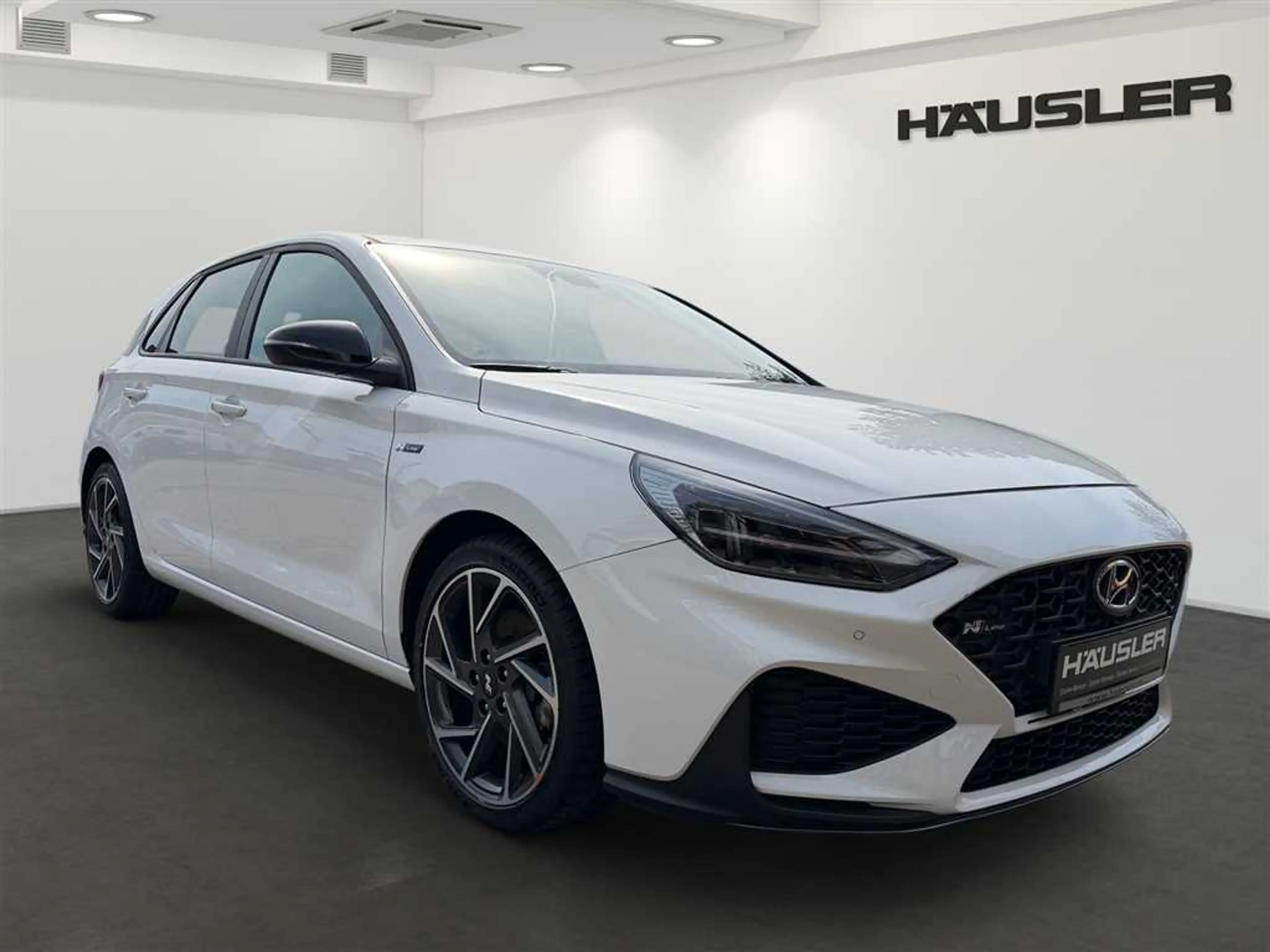 Hyundai i30 1.5 Hybrid N-Line Navi Kamera PDC Keyless Sitz-u.L — photo 2