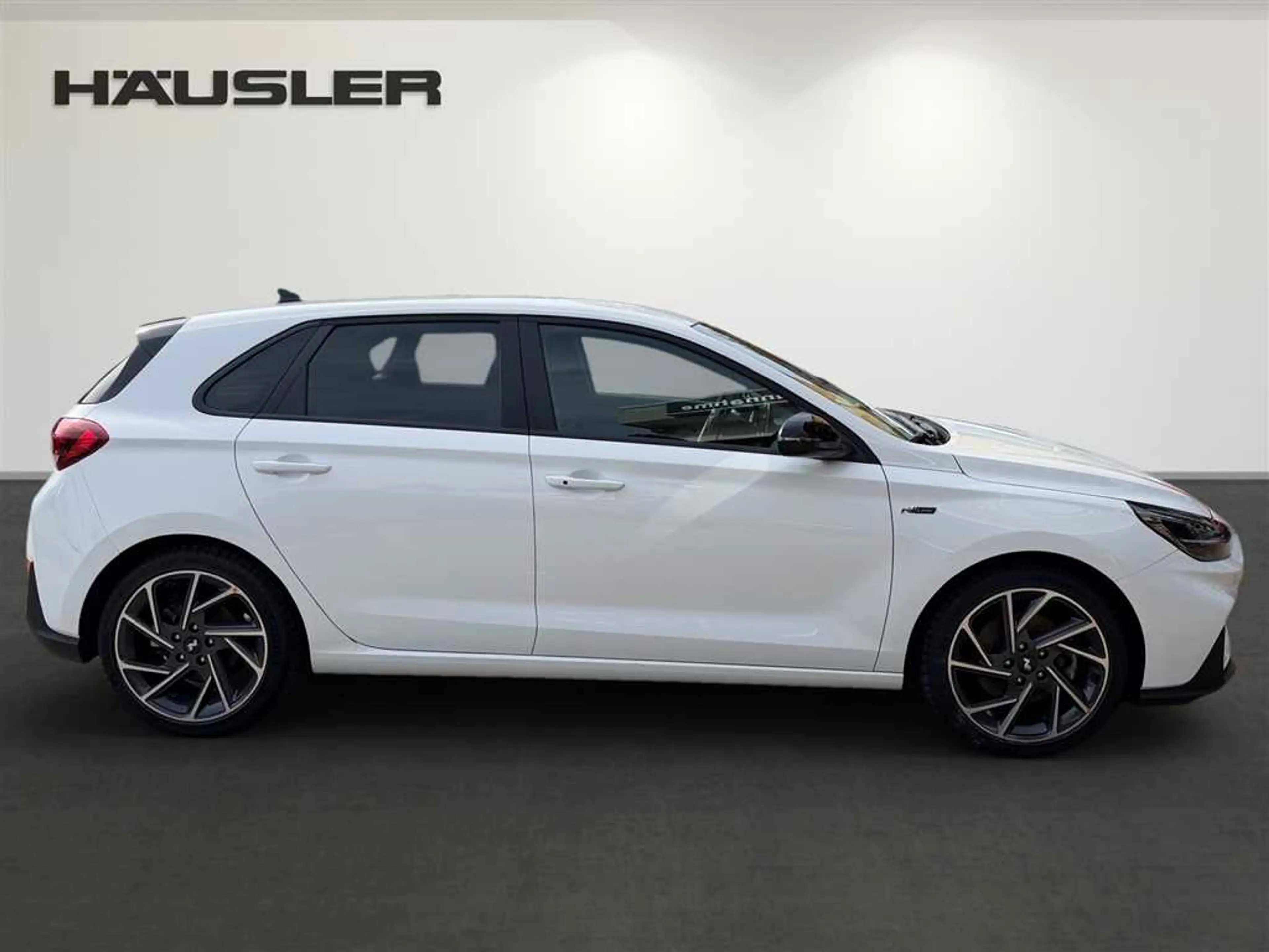 Hyundai i30 1.5 Hybrid N-Line Navi Kamera PDC Keyless Sitz-u.L — photo 3