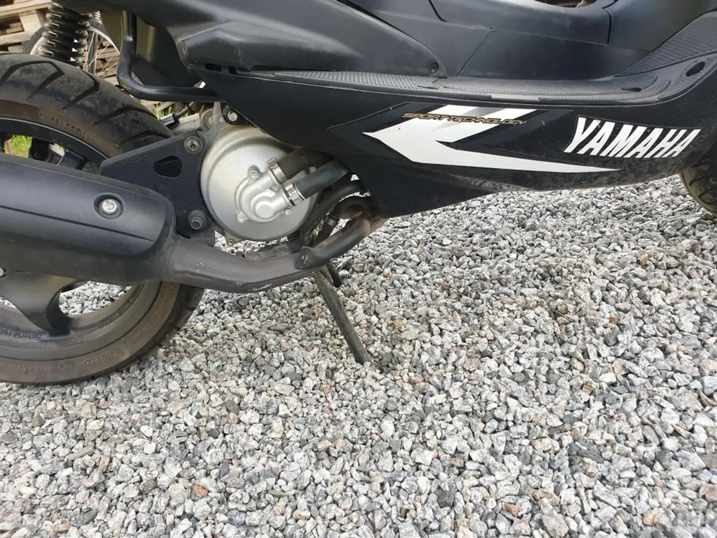 Yamaha Aerox Zwart - 2