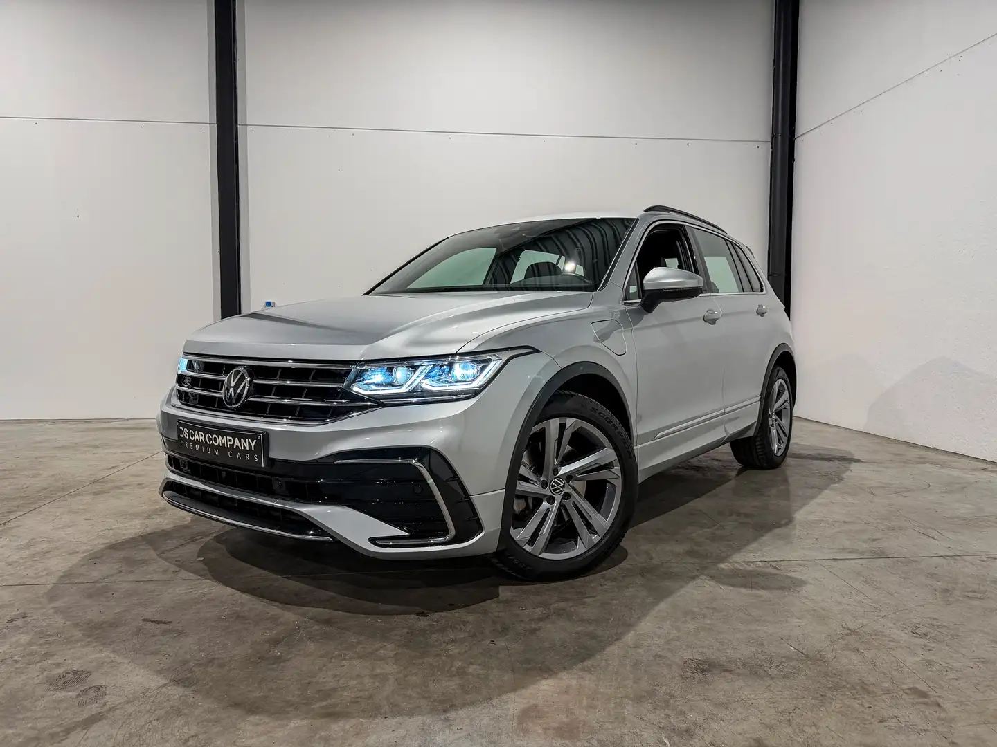 Volkswagen Tiguan eHybrid | R-Line | AppConnect Zilver - 1