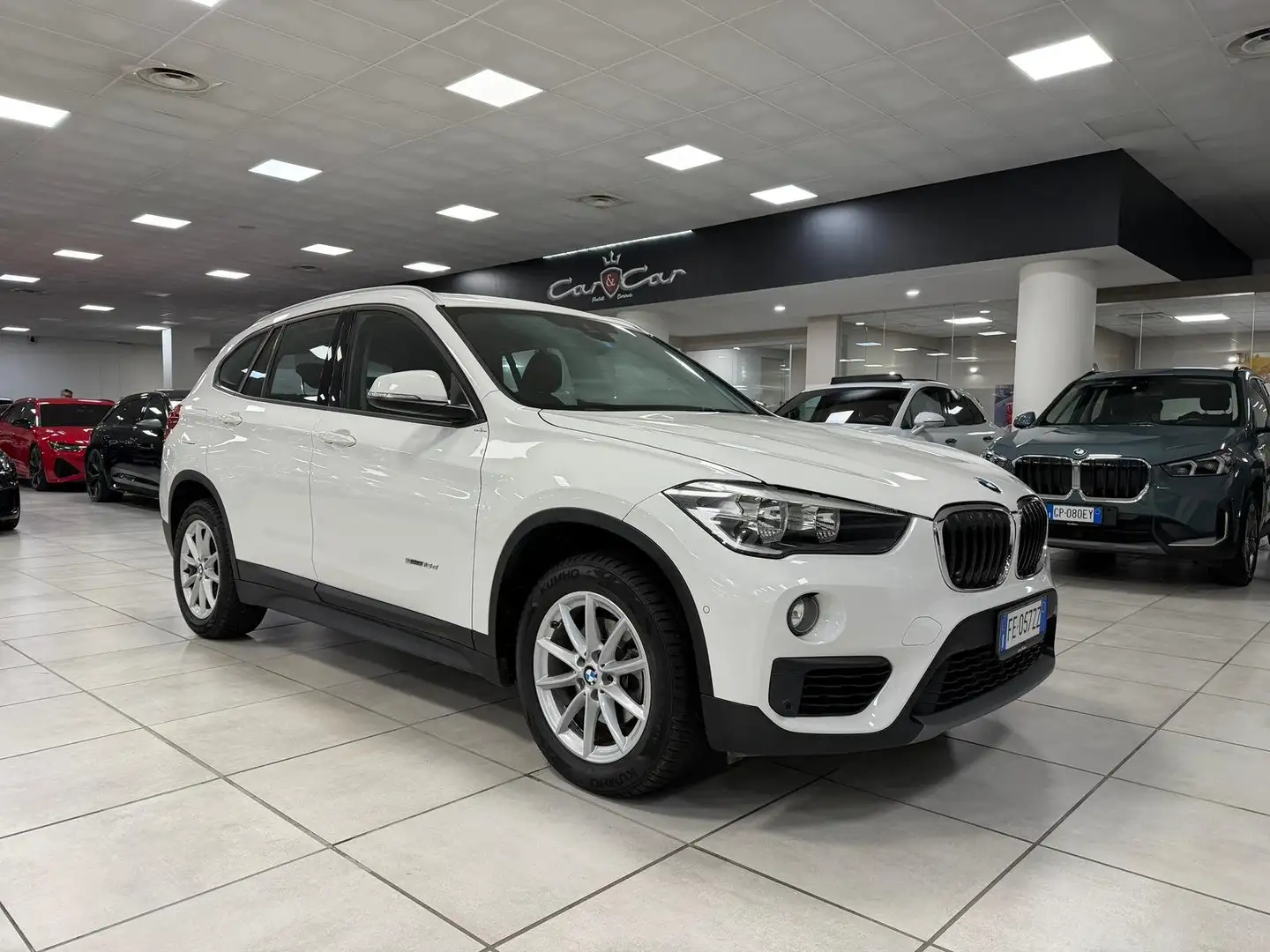 BMW X1 sdrive18d Business Bianco - 1