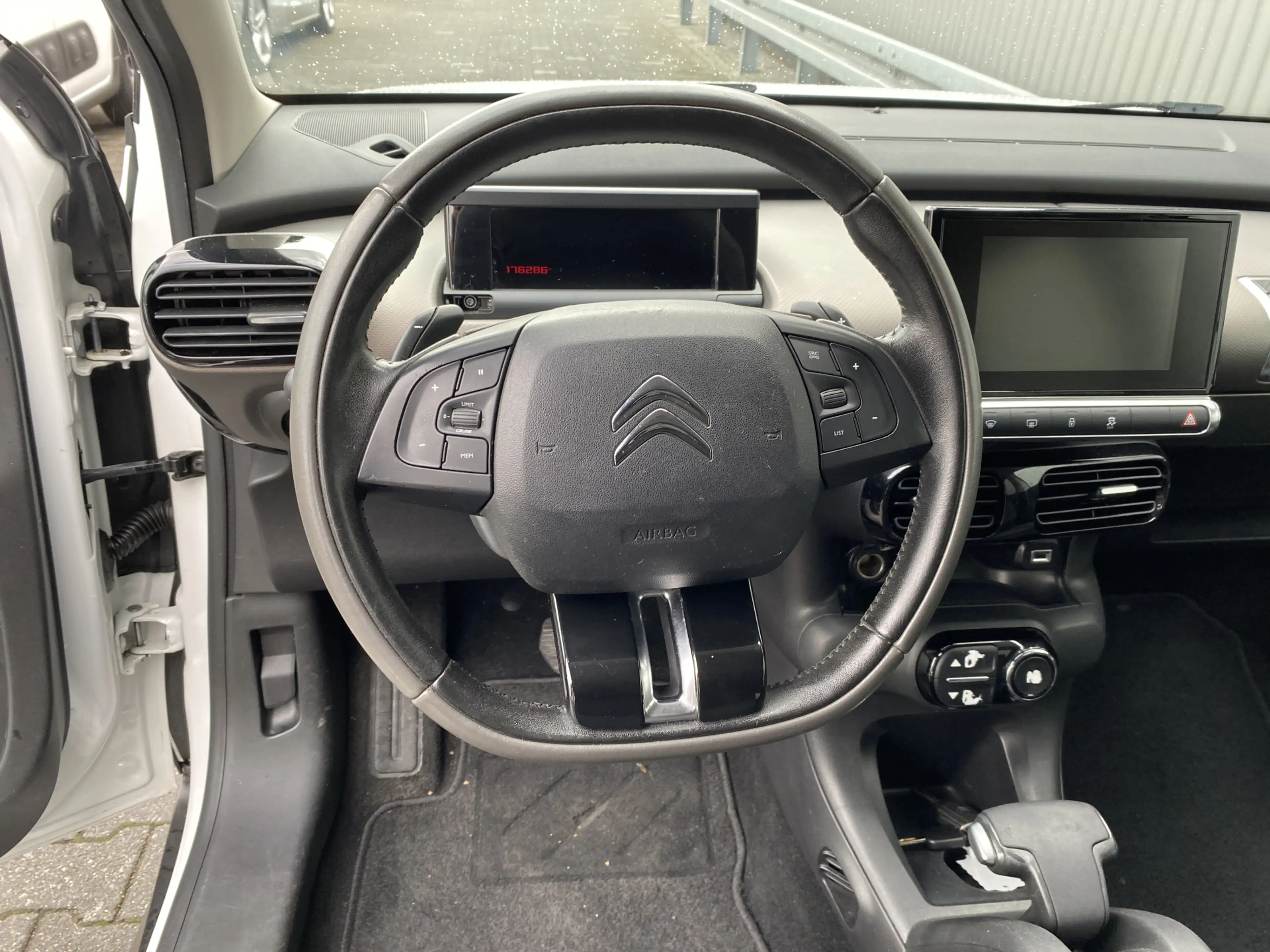 Citroen C4 Cactus 1.2 e-VTi Business AUTOMAAT, Clima, Navi, Bluetoot — photo 4