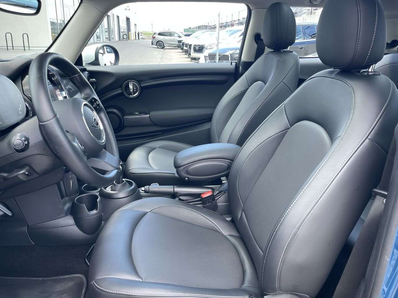 2022 MINI 3 Door Cooper, LOW KM's, Heated Seats Sunroof | Apple Car — снимка 1