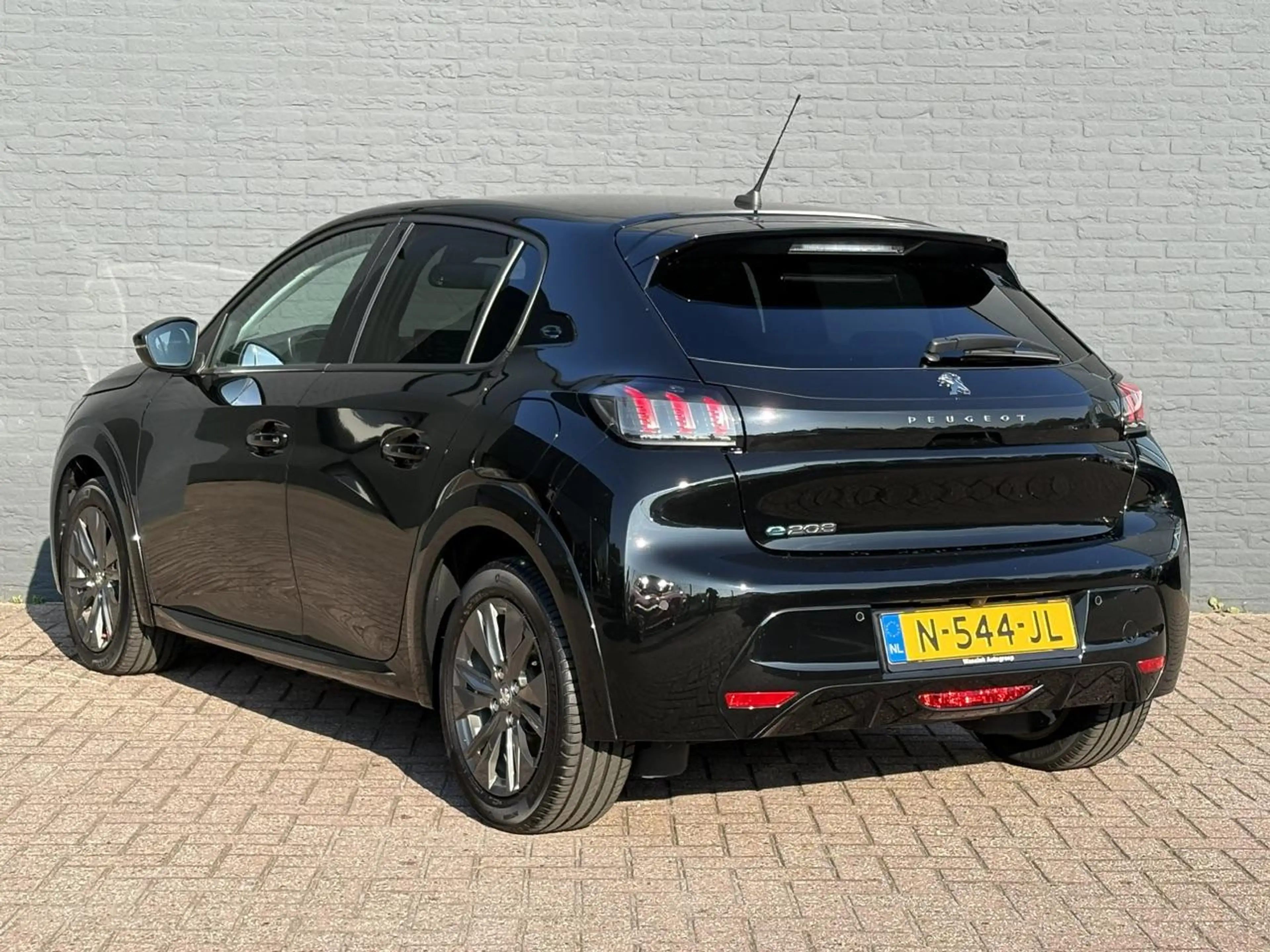 Peugeot e-208 EV Allure Pack 50 kWh SOH 94.6% 340km WLTP | Autom — photo 7