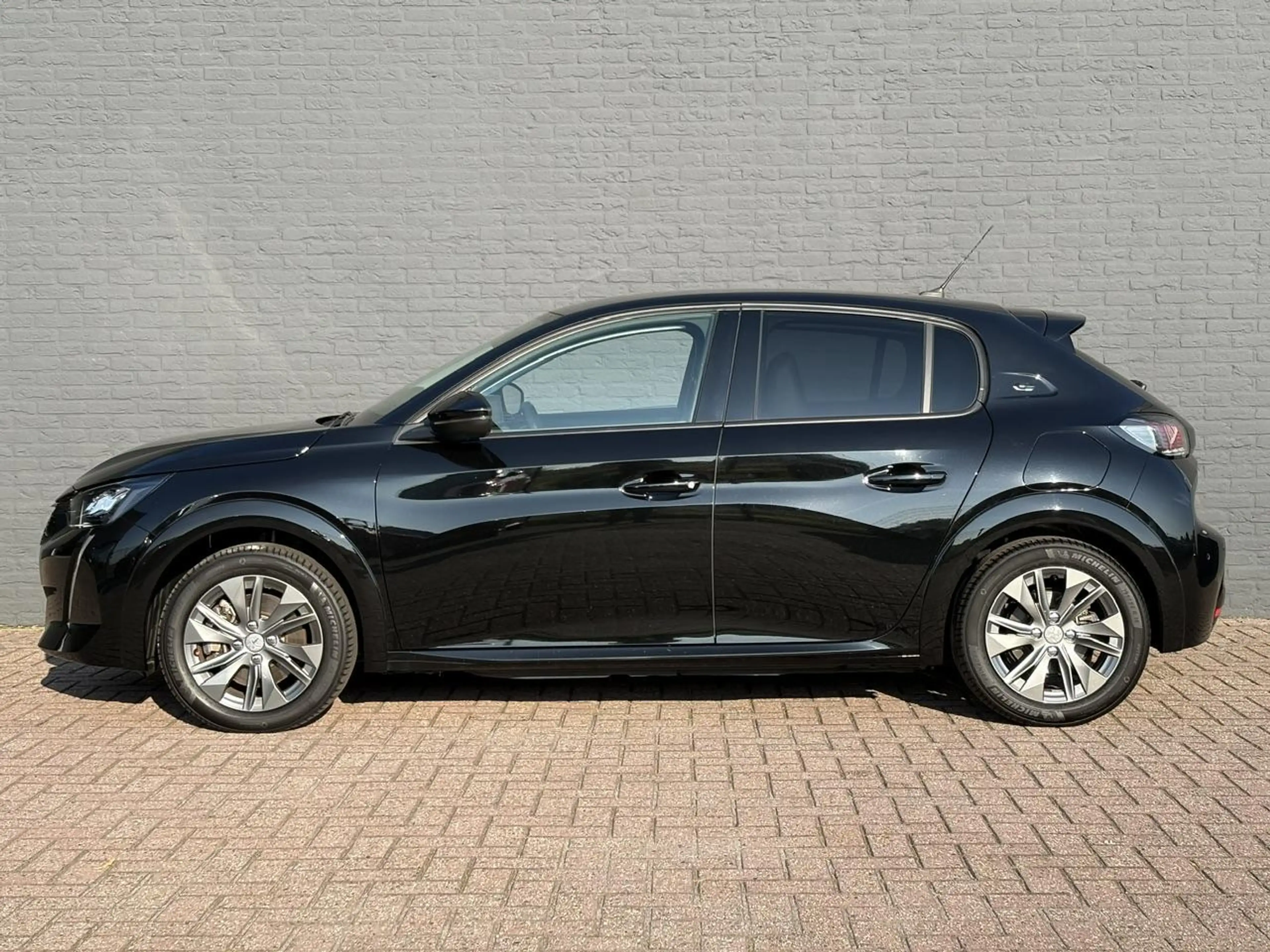 Peugeot e-208 EV Allure Pack 50 kWh SOH 94.6% 340km WLTP | Autom — photo 8